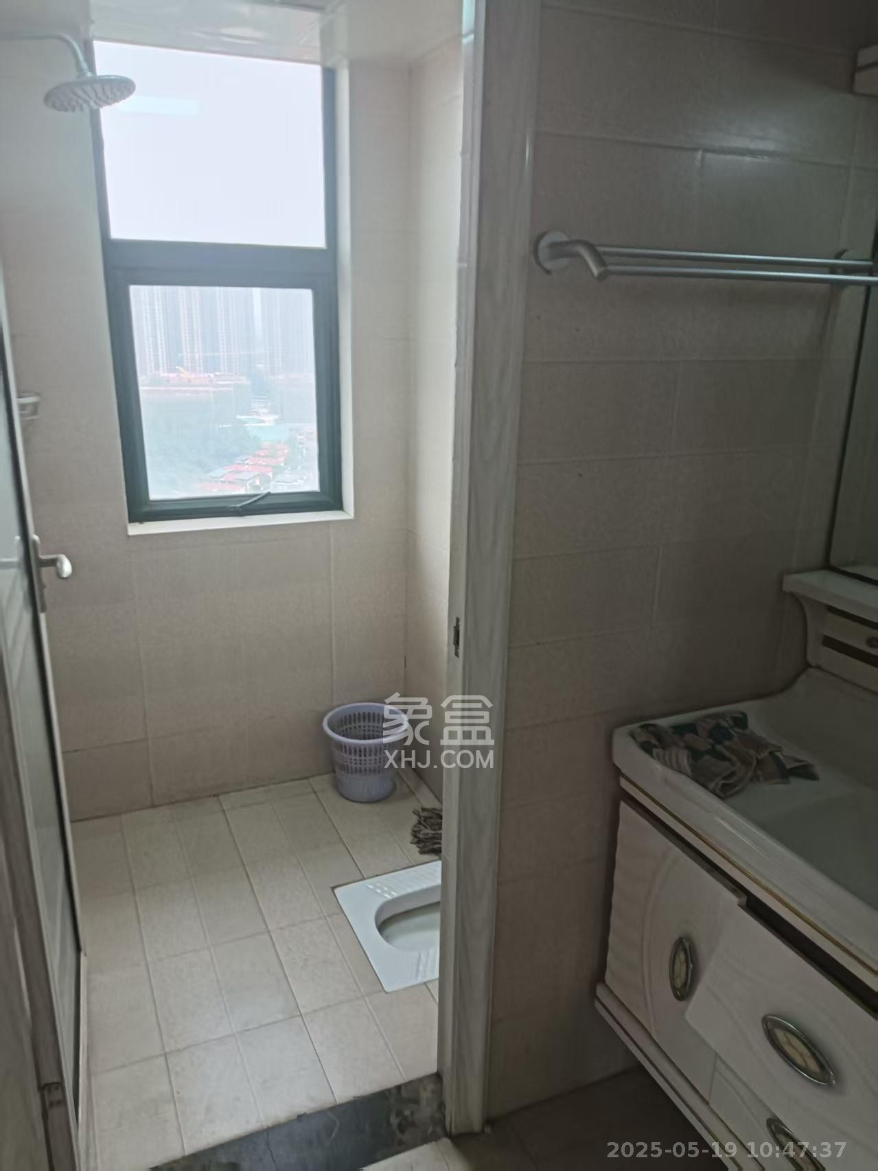 维一星城原山苑 3室2厅2卫 2600.0元/月 维一星城原山苑 3室2厅2卫 2600.0元/月室内图