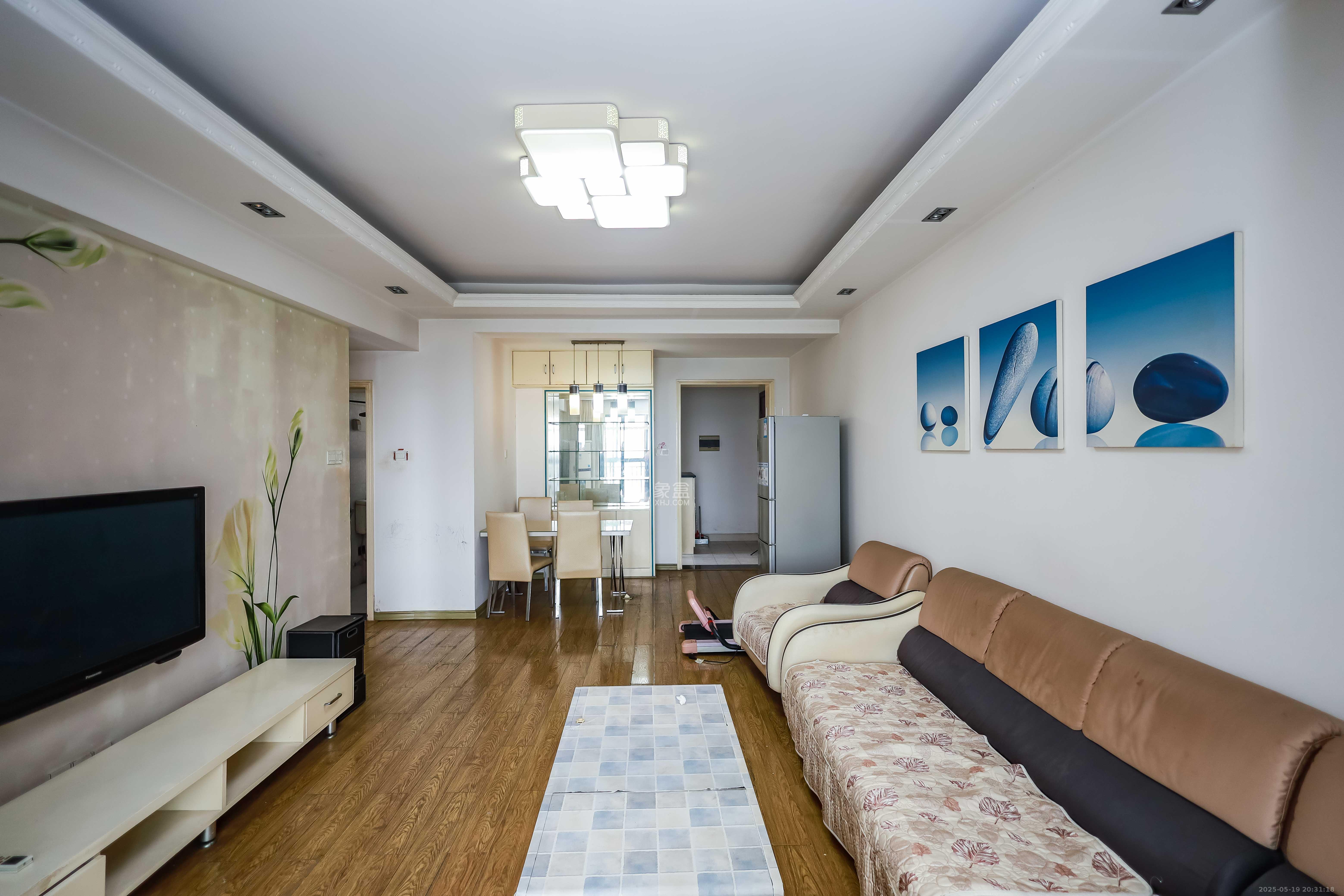 莱茵城 2室2厅1卫 66.0万 莱茵城 2室2厅1卫 66.0万客厅