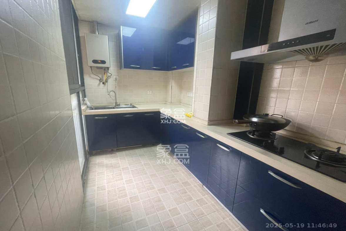 英祥春天  2室2厅1卫    2200.0元/月 英祥春天  2室2厅1卫    2200.0元/月室内图