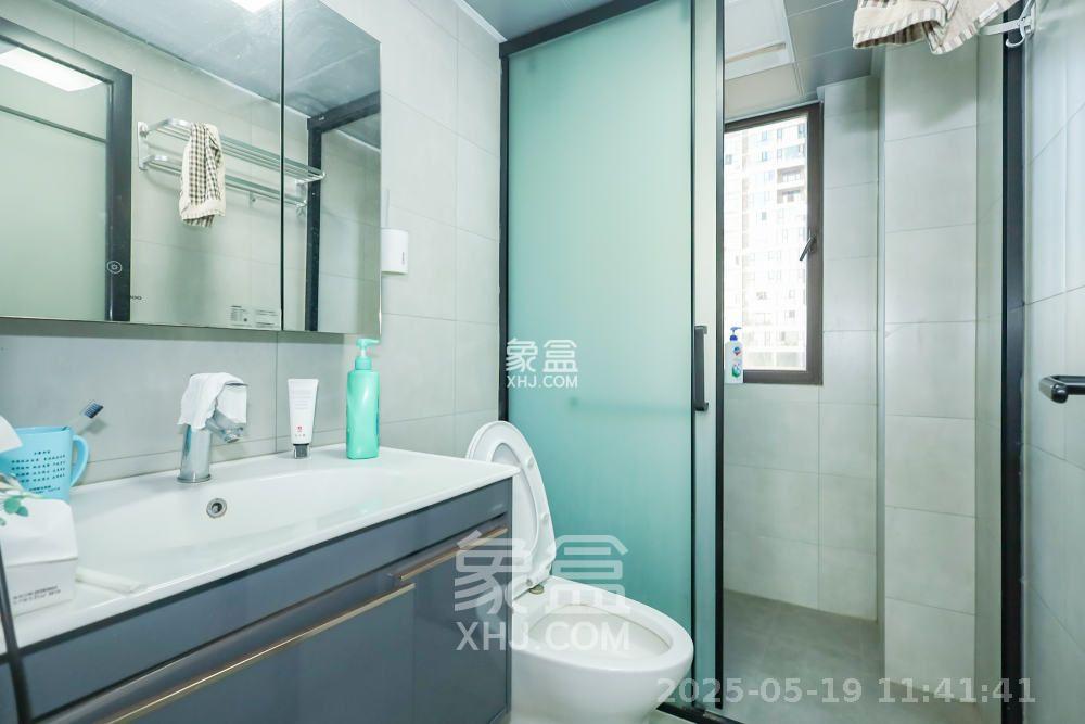 保利西海岸B区  3室2厅2卫   4000.00元/月室内图