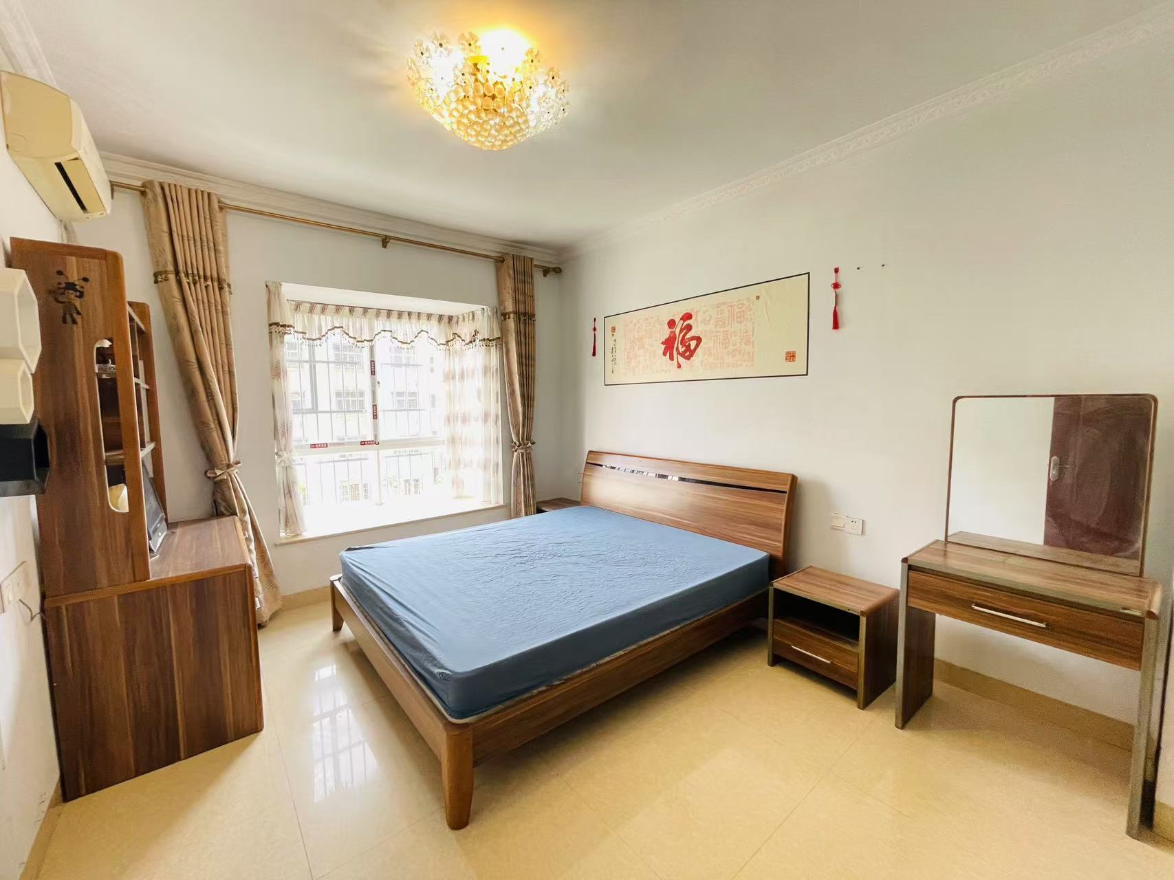 兴达花园  3室2厅2卫   2500.00元/月室内图