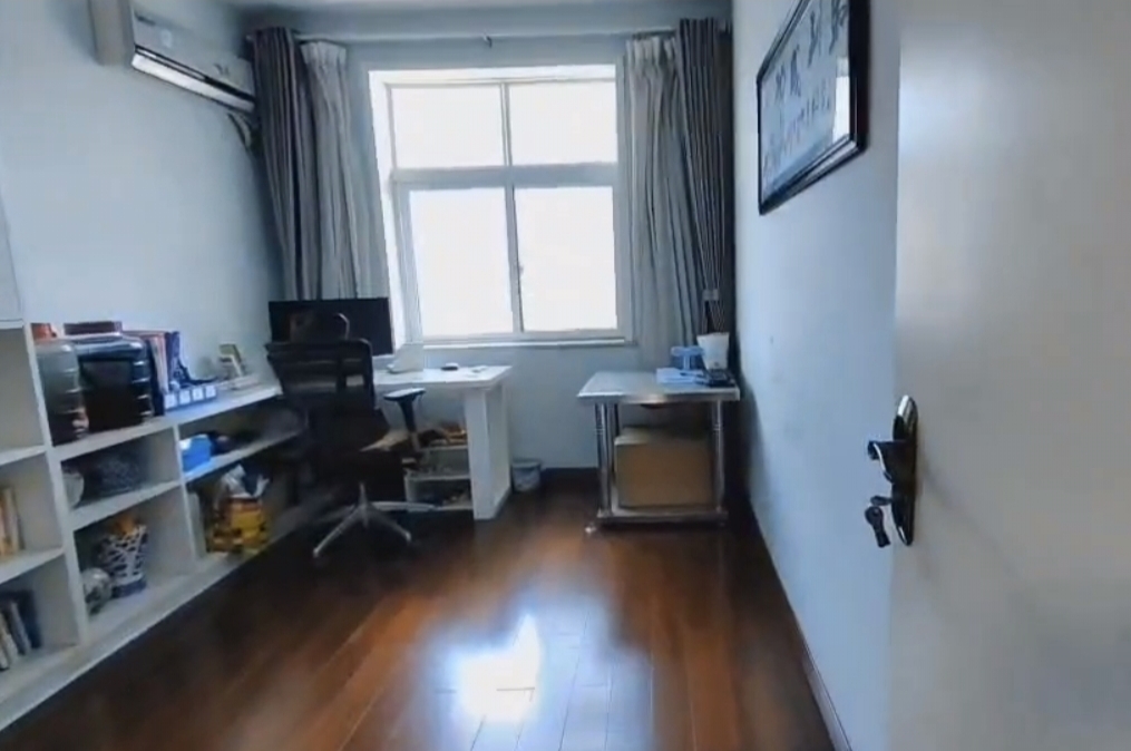 湘中园  1室0厅0卫    96.8万 湘中园  1室0厅0卫    96.8万客厅