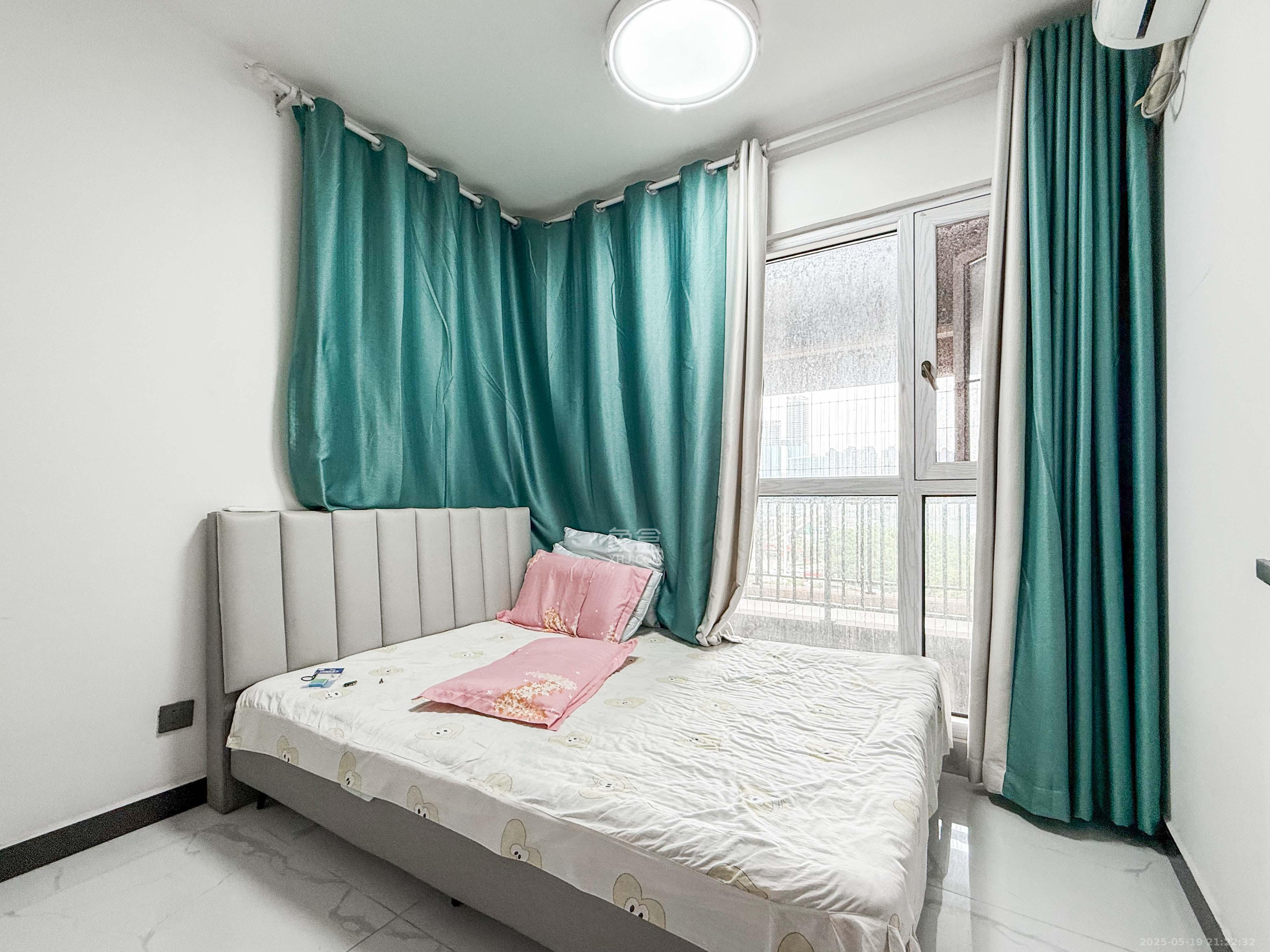 佳兆业云顶梅溪湖(佳兆业梅溪荟) 3室2厅2卫 108.0万 佳兆业云顶梅溪湖(佳兆业梅溪荟) 3室2厅2卫 108.0万卧室