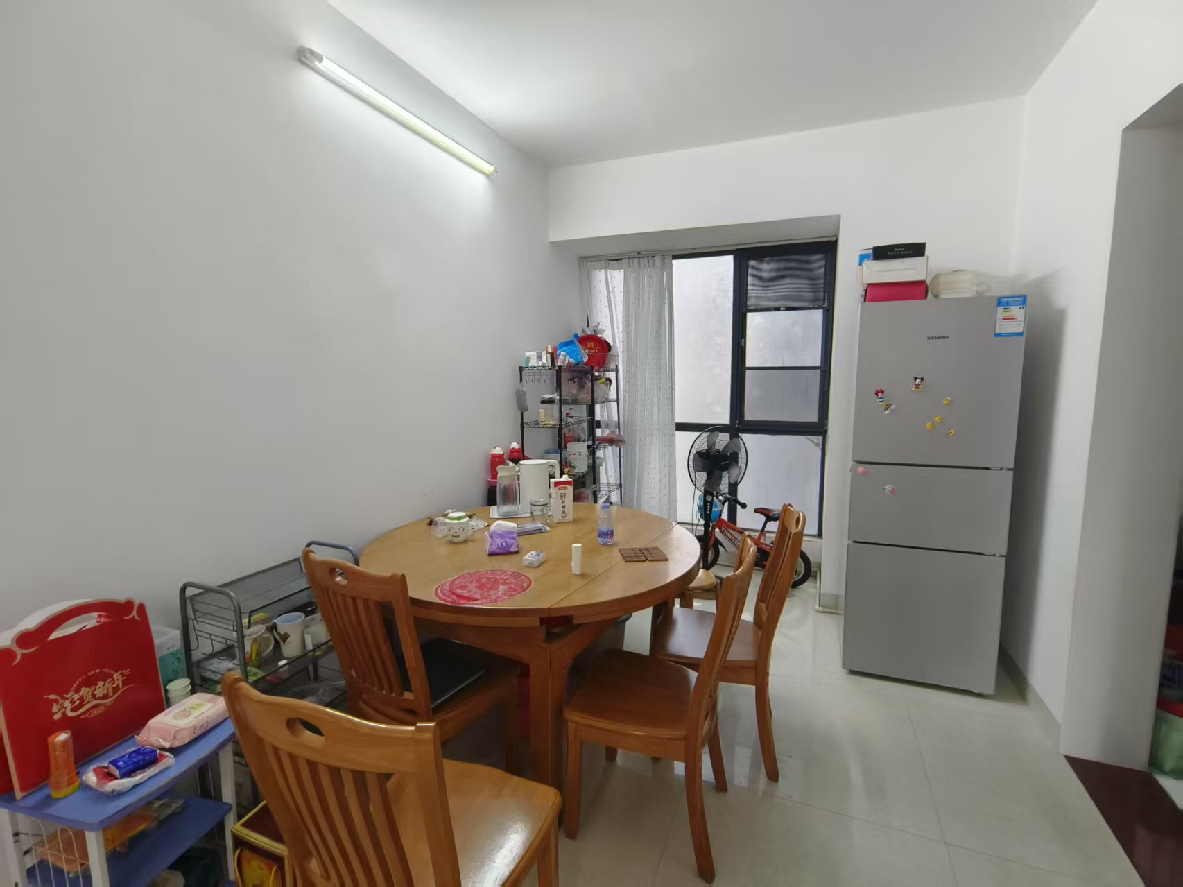 水晶城 3室2厅2卫 2800.0元/月 水晶城 3室2厅2卫 2800.0元/月室内图