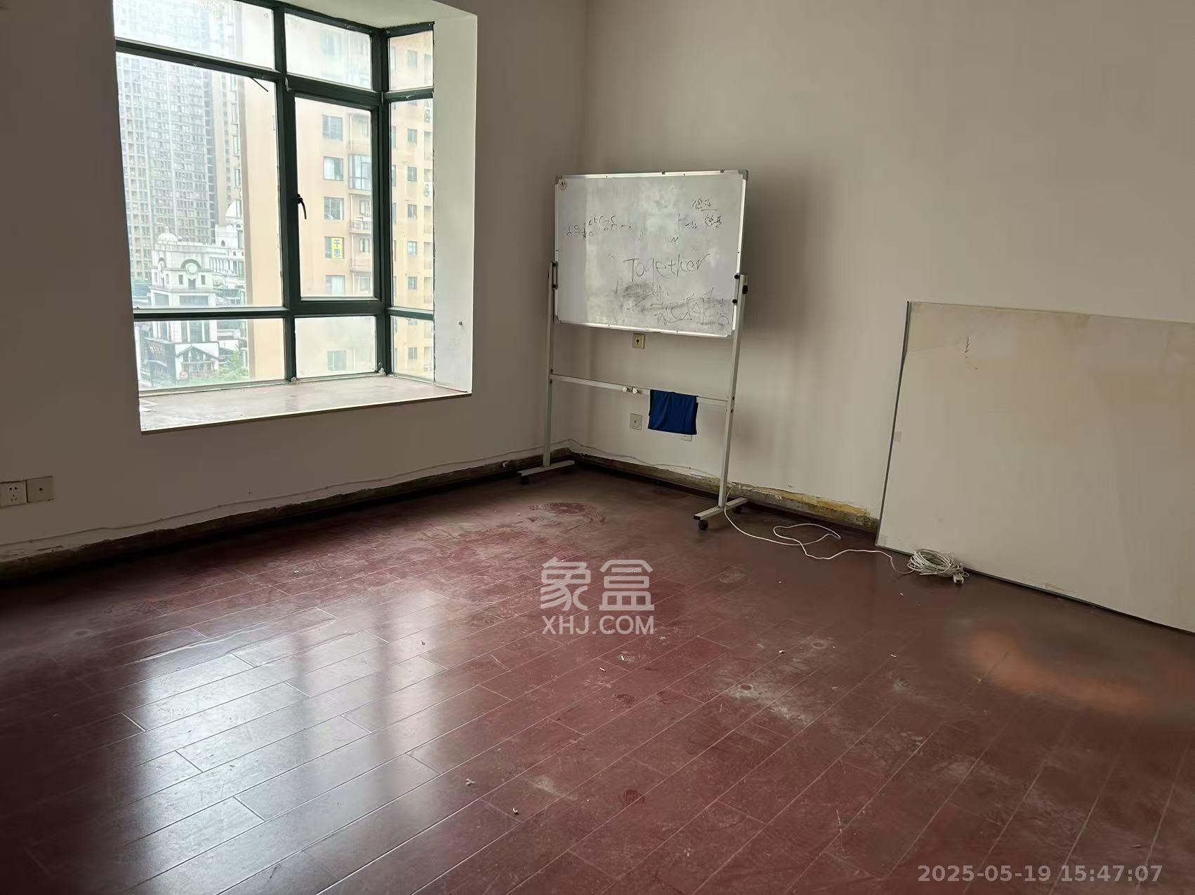 中江国际花城 3室2厅2卫 1800.0元/月 中江国际花城 3室2厅2卫 1800.0元/月室内图