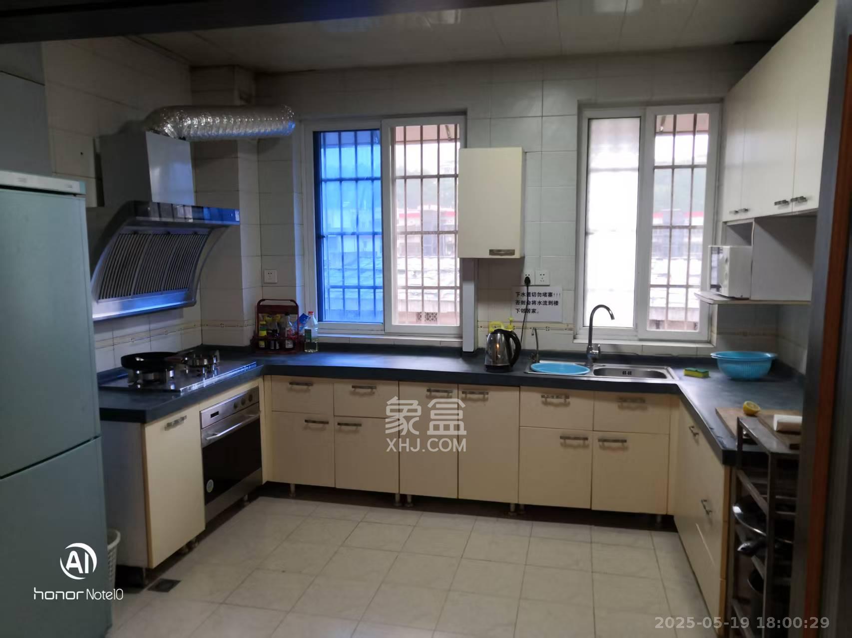 森宇佳园 1室2厅1卫 3100.0元/月 森宇佳园 1室2厅1卫 3100.0元/月室内图