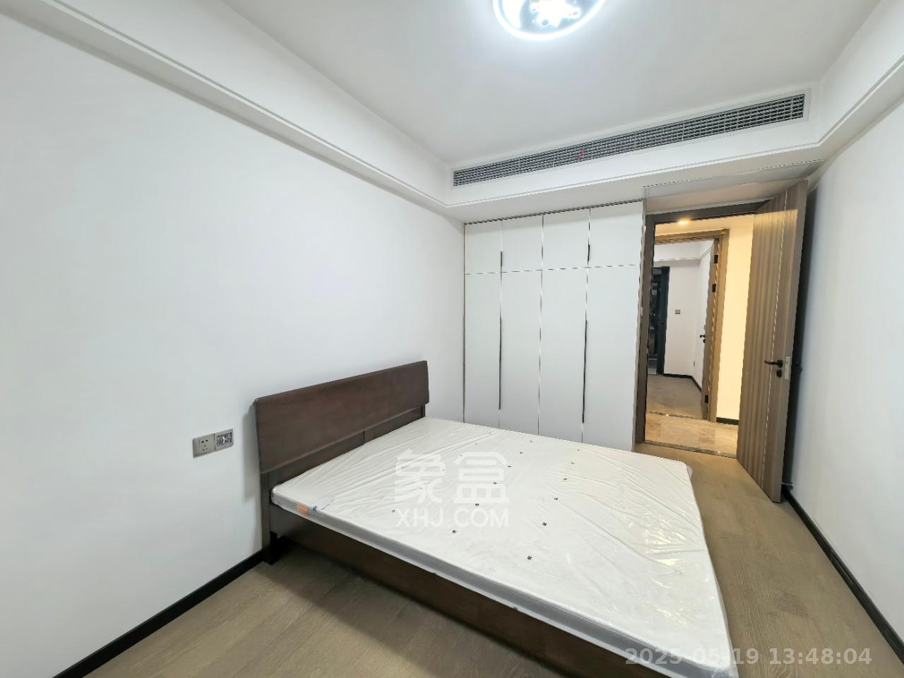中海阅溪府  5室2厅2卫   5500.00元/月室内图