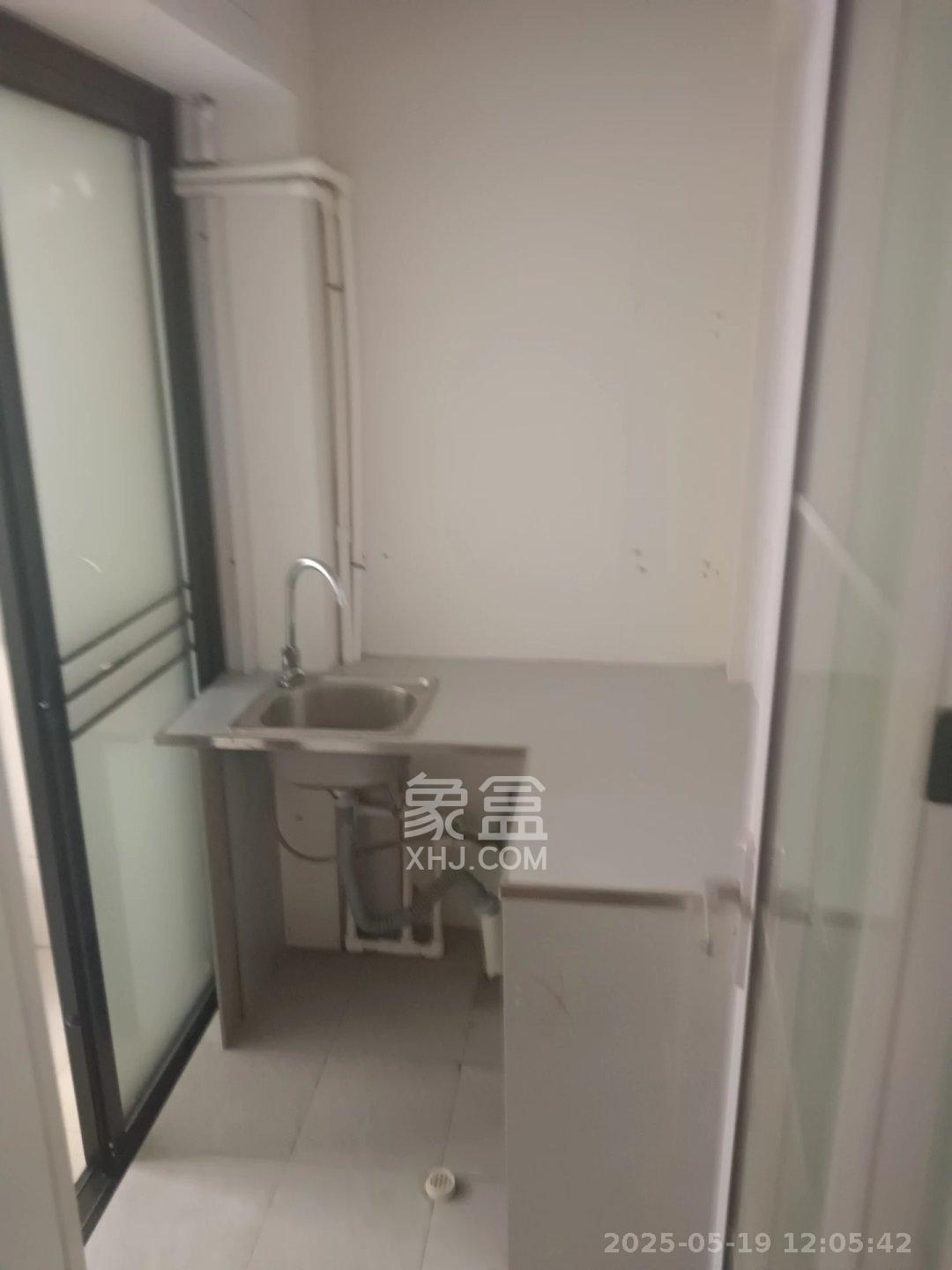 建新安置小区  1室1厅1卫   1000.00元/月室内图