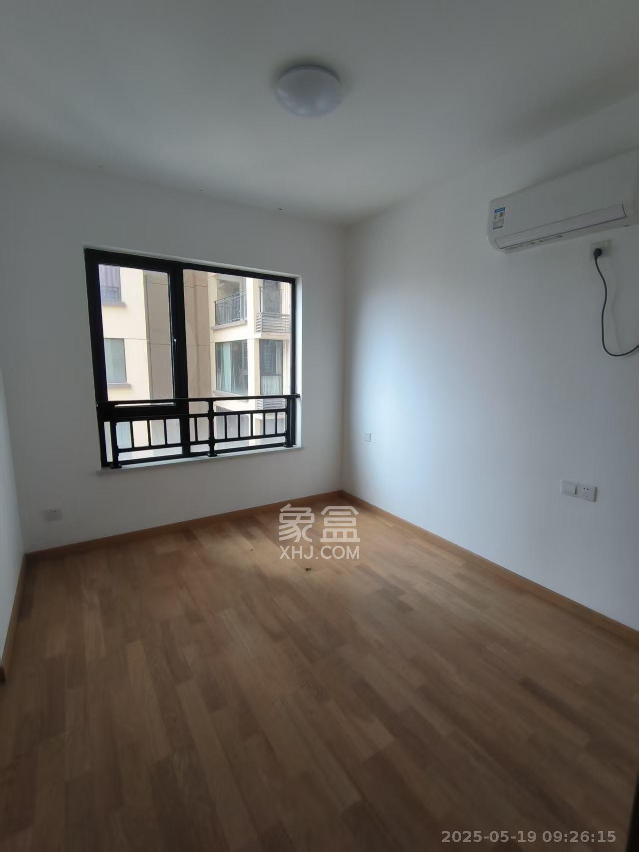 合能枫丹丽舍(柏悦名苑) 4室2厅0卫 2400.0元/月 合能枫丹丽舍(柏悦名苑) 4室2厅0卫 2400.0元/月室内图