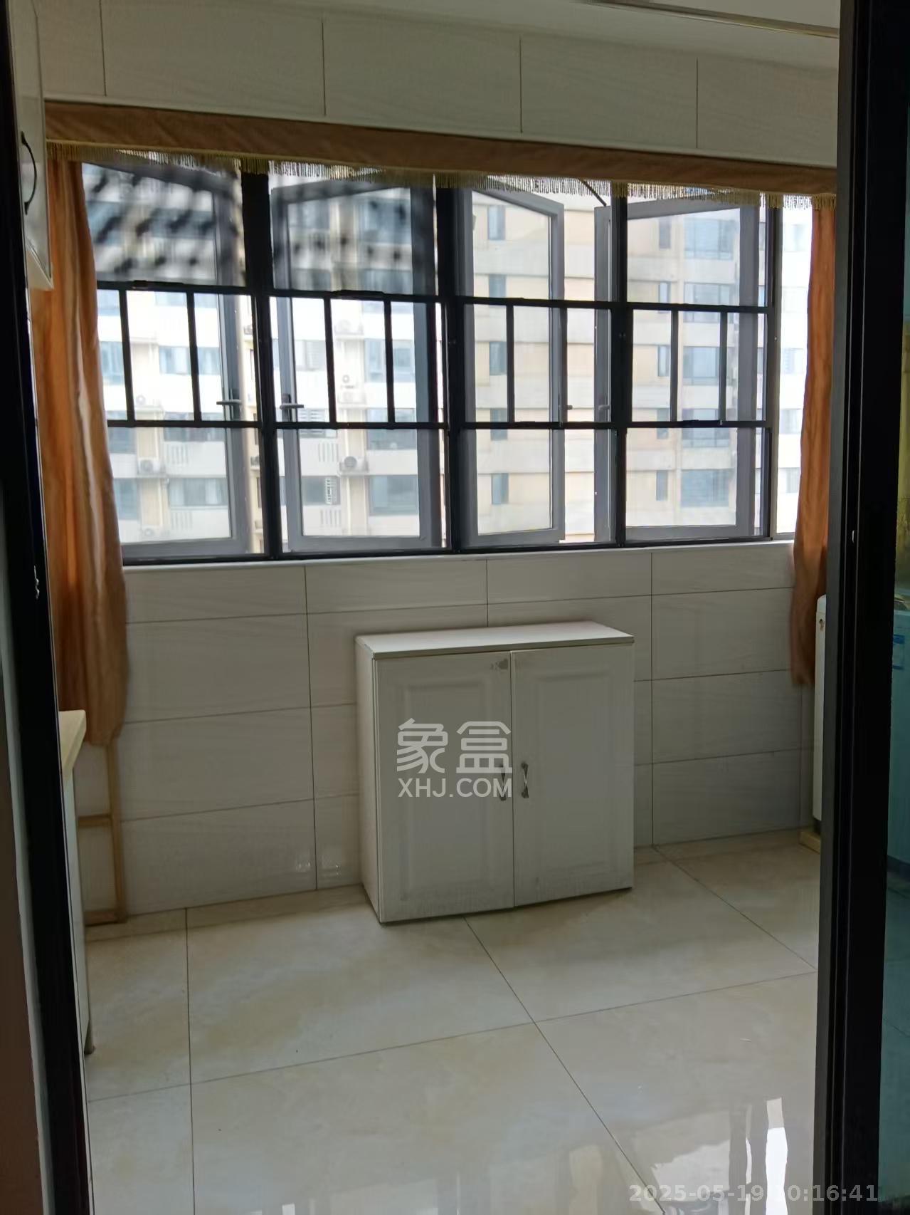 金轮星光名座 2室2厅1卫 2300.0元/月 金轮星光名座 2室2厅1卫 2300.0元/月室内图