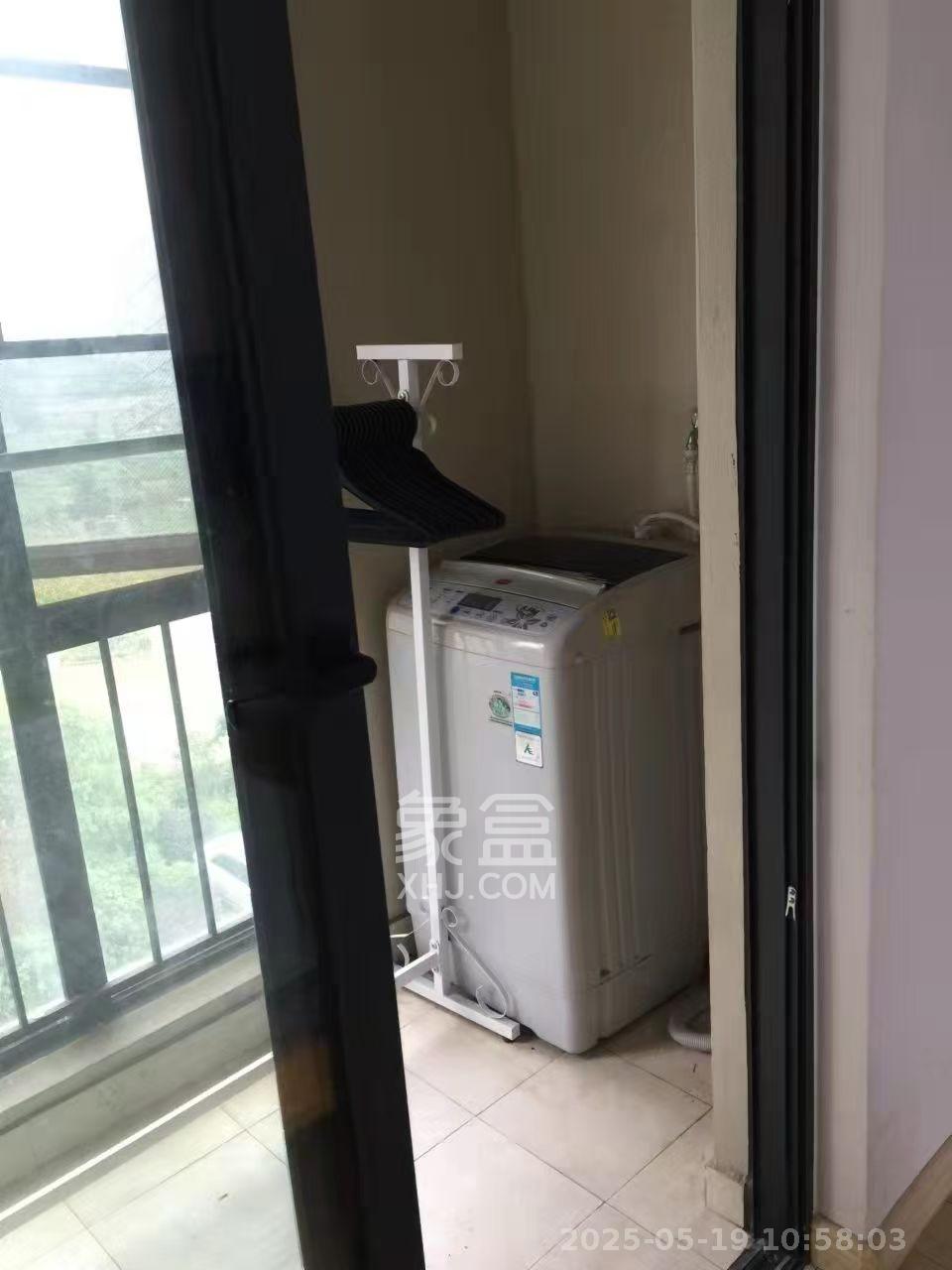 万科城  1室1厅1卫   1400.00元/月室内图