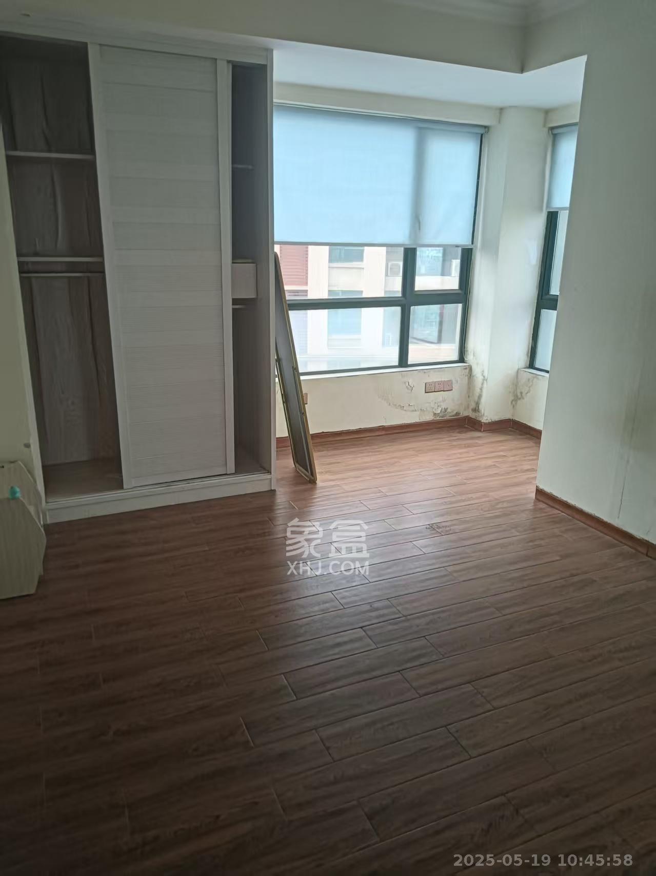 维一星城原山苑 3室2厅2卫 2600.0元/月 维一星城原山苑 3室2厅2卫 2600.0元/月室内图