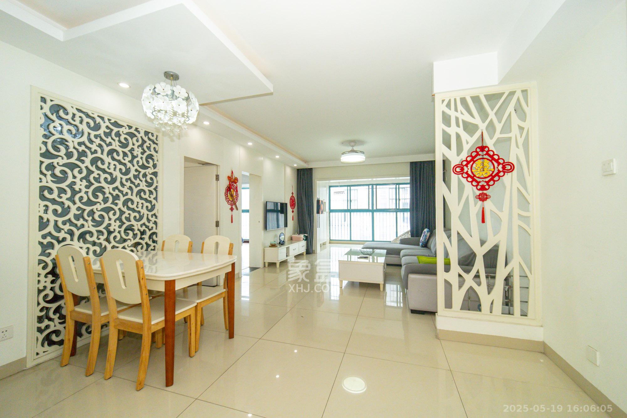 蝴蝶谷  2室2厅1卫    48.8万 蝴蝶谷  2室2厅1卫    48.8万客厅