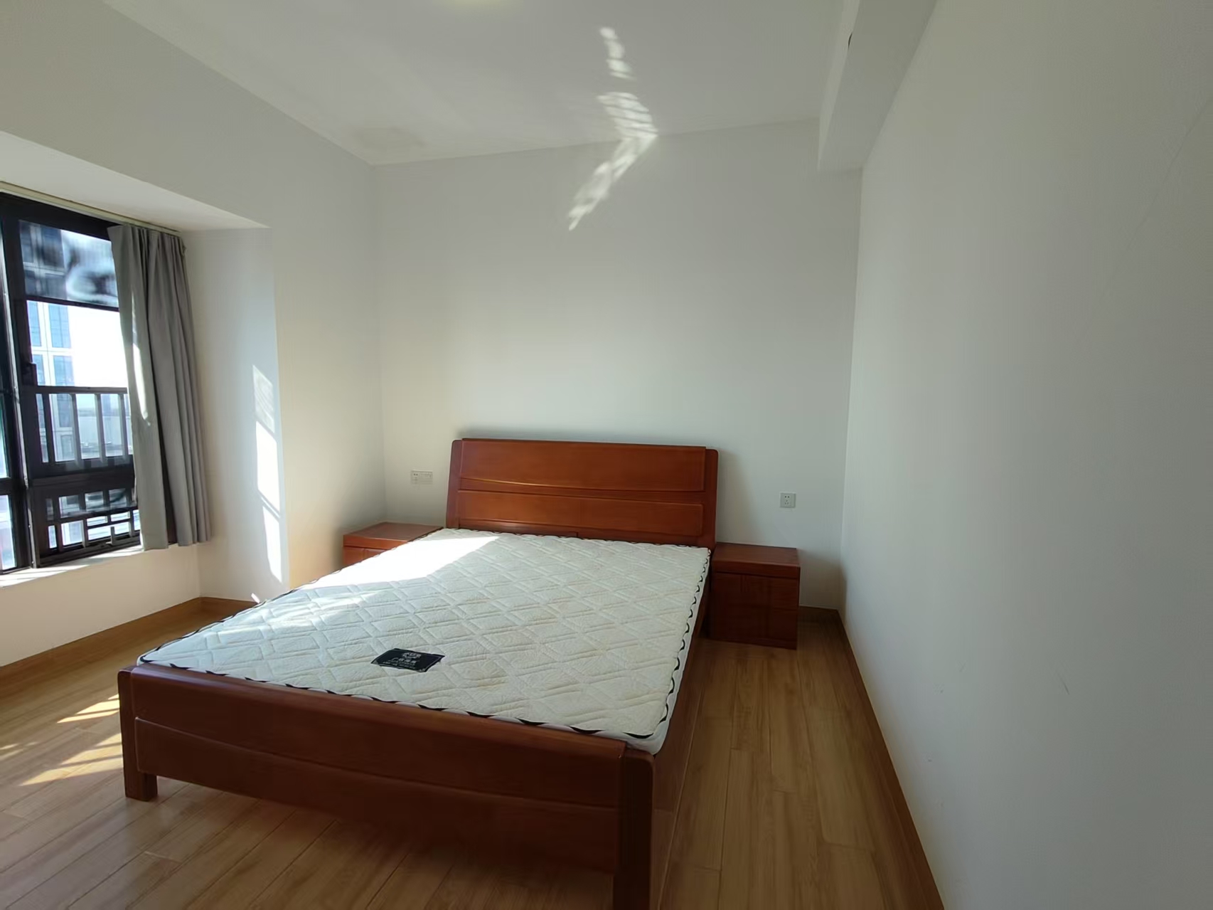 华润中心  4室2厅2卫   6500.00元/月室内图