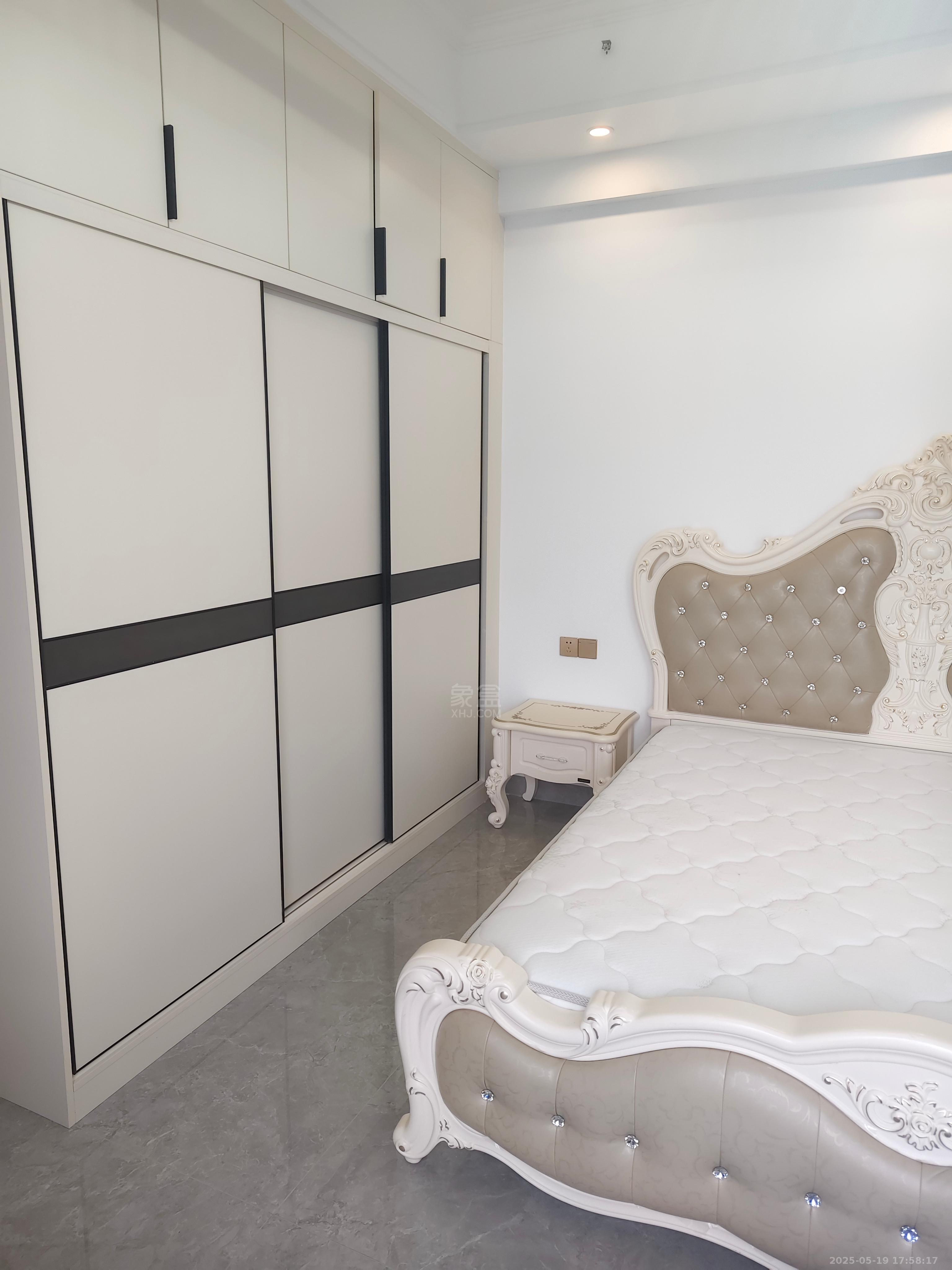 白鹤公馆 1室1厅1卫 2000.0元/月 白鹤公馆 1室1厅1卫 2000.0元/月室内图