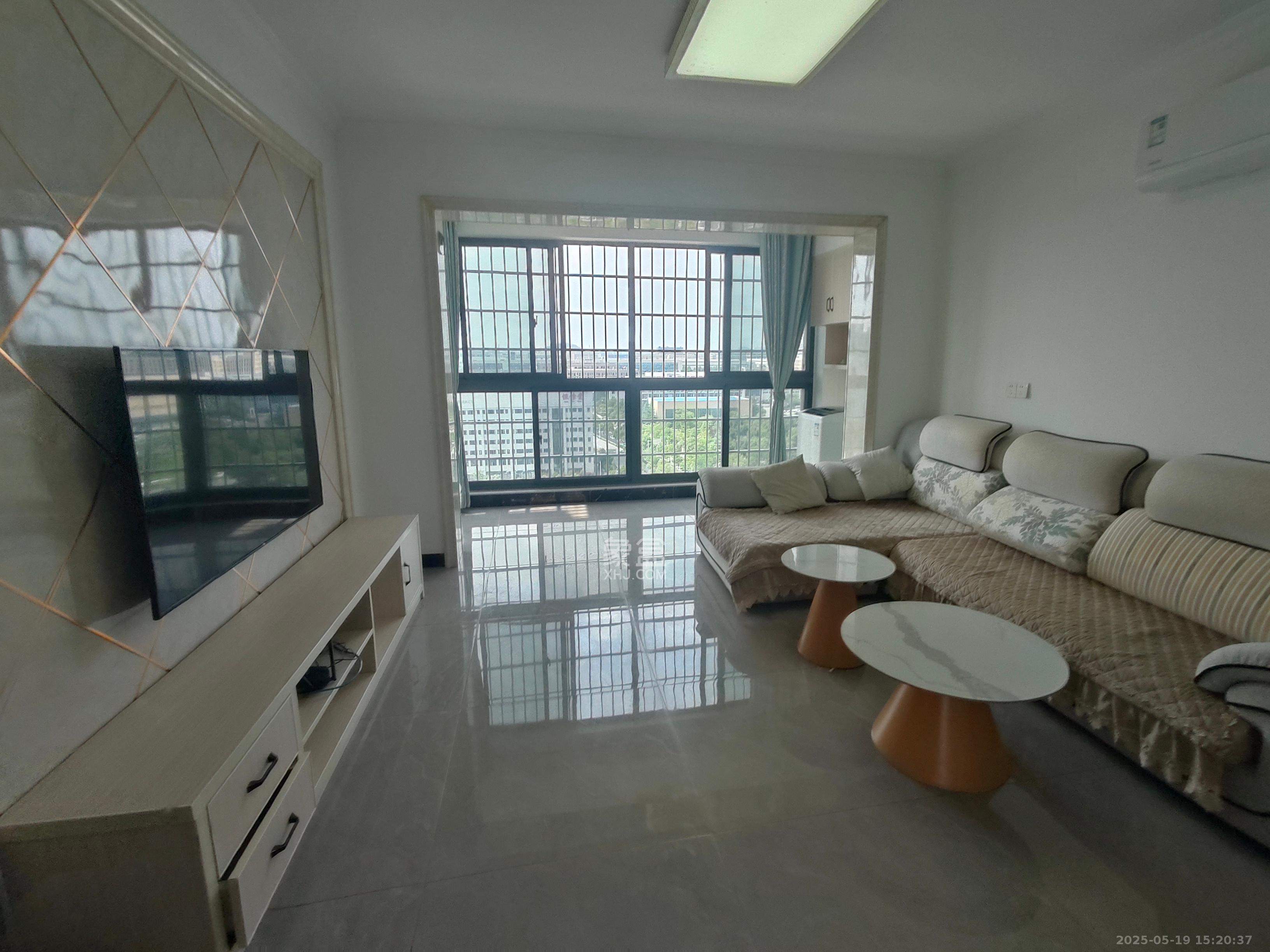 和沁园  3室2厅1卫    2100.0元/月 和沁园  3室2厅1卫    2100.0元/月室内图