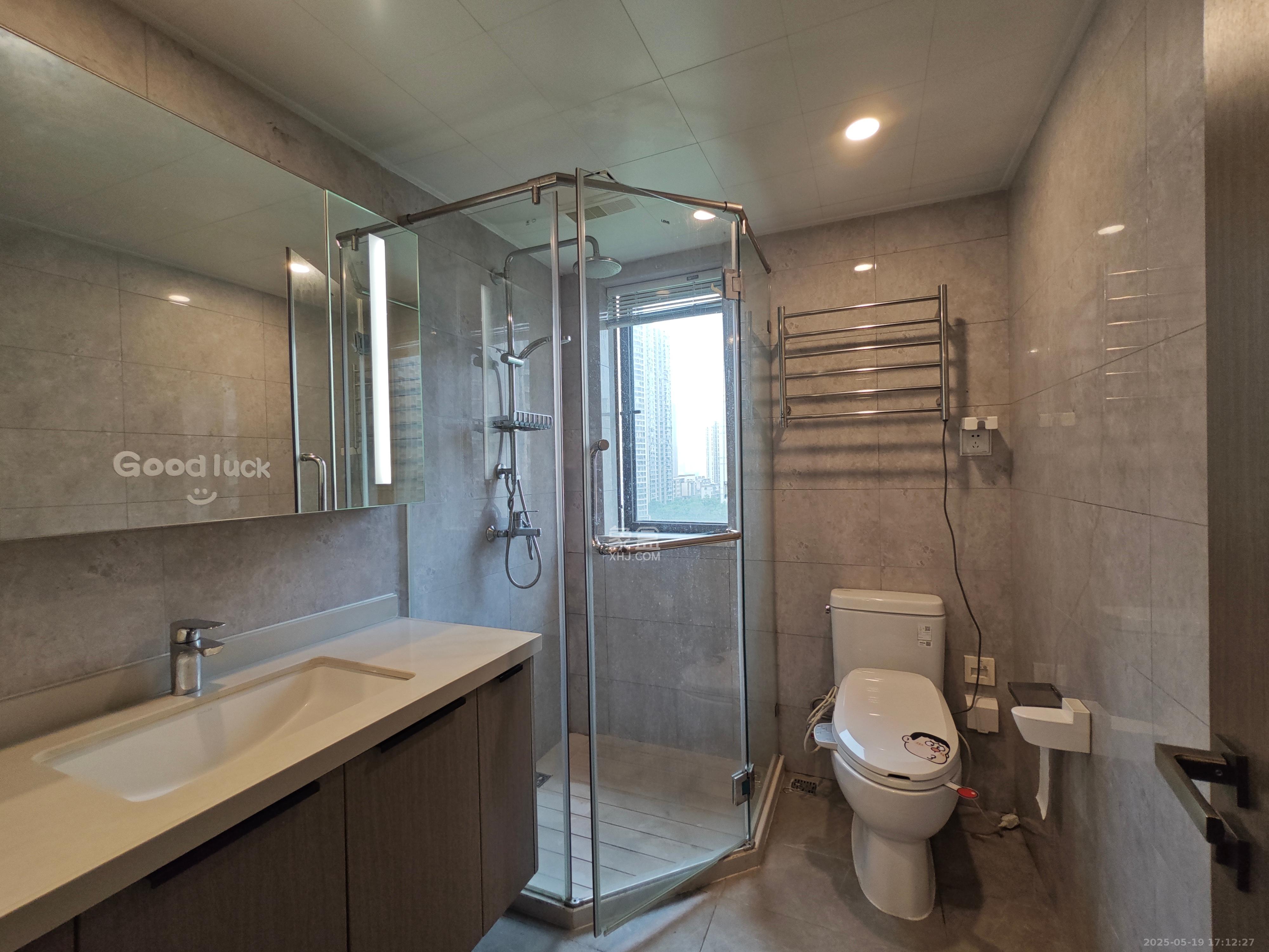 龙湖铂金中心(龙湖春江郦城) 4室2厅2卫 5500.0元/月 龙湖铂金中心(龙湖春江郦城) 4室2厅2卫 5500.0元/月室内图