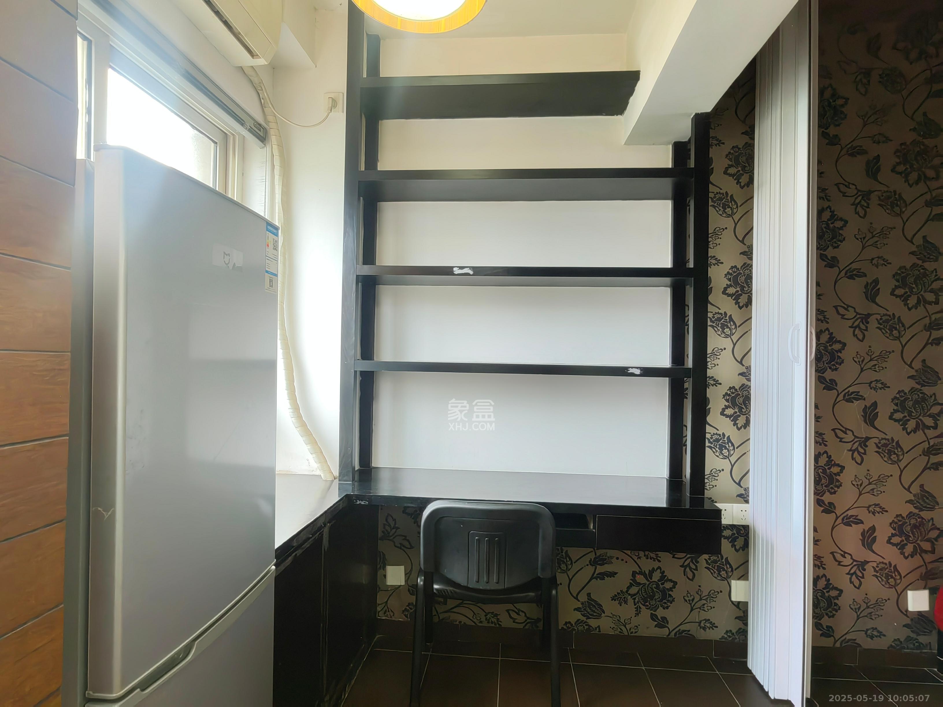 伍家岭生活广场 1室0厅0卫 1400.0元/月 伍家岭生活广场 1室0厅0卫 1400.0元/月室内图