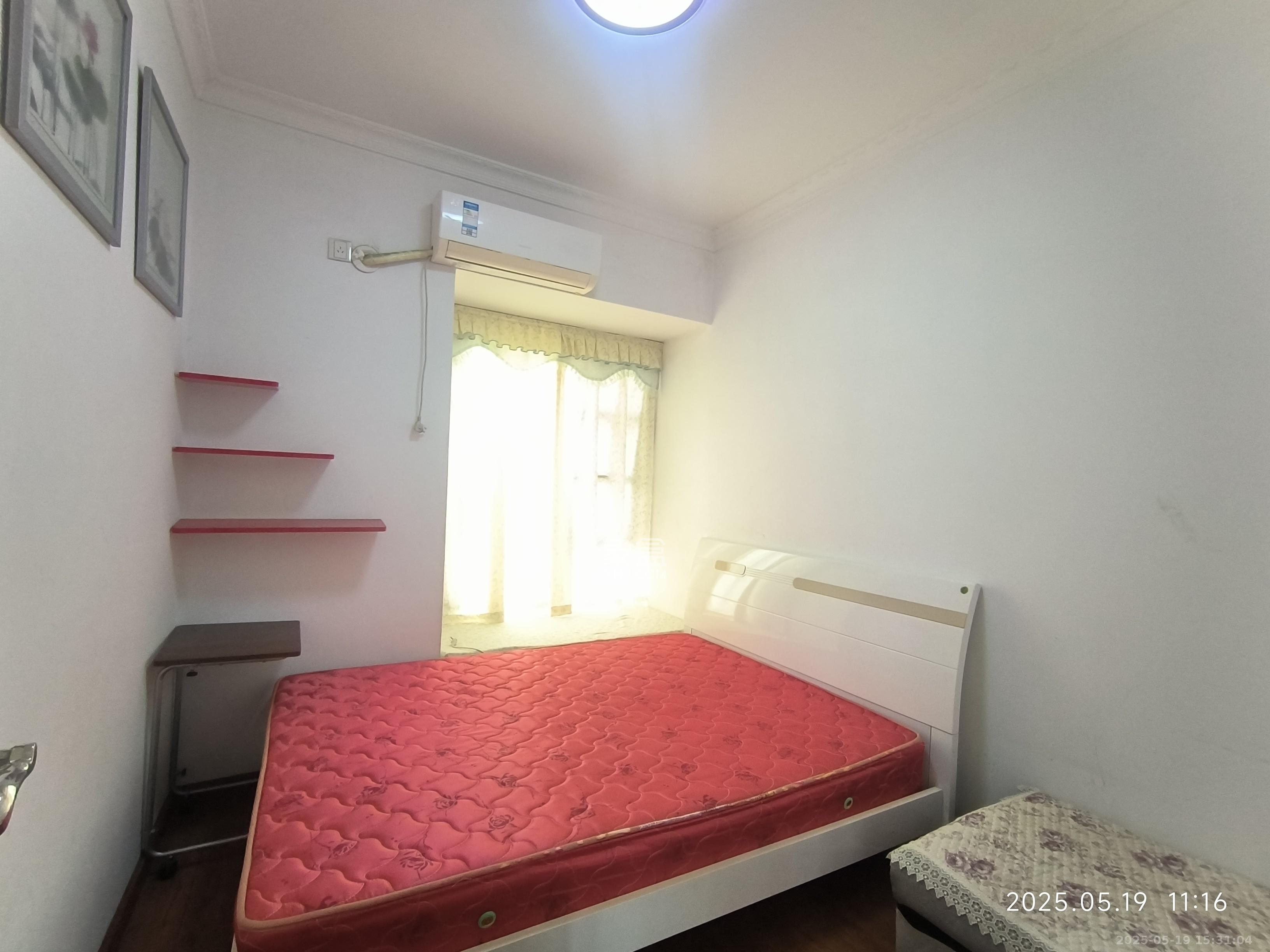 蓝山郡  3室2厅2卫    2200.0元/月 蓝山郡  3室2厅2卫    2200.0元/月室内图