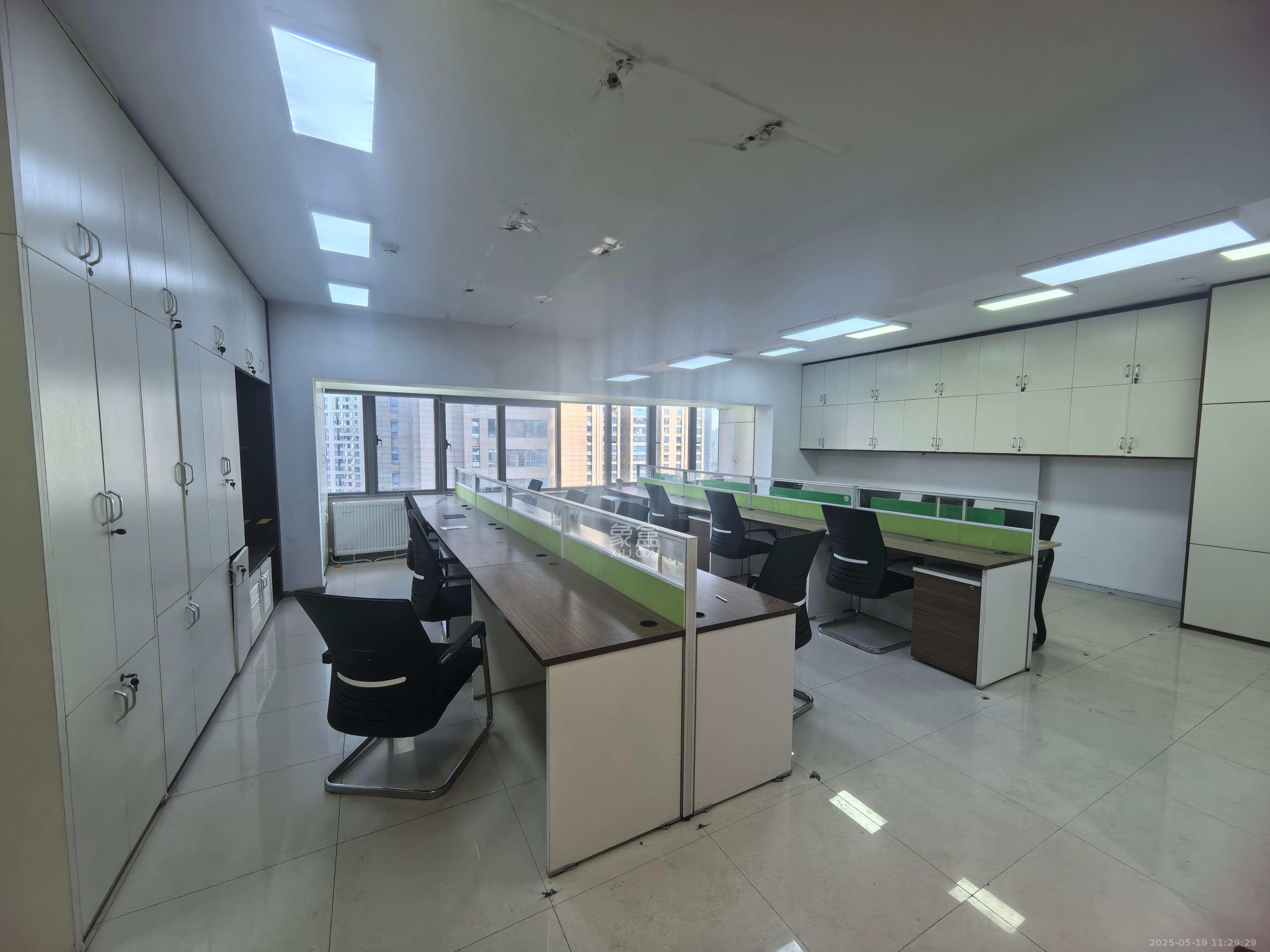 保利国际广场 1室1厅1卫 6000.0元/月 保利国际广场 1室1厅1卫 6000.0元/月室内图