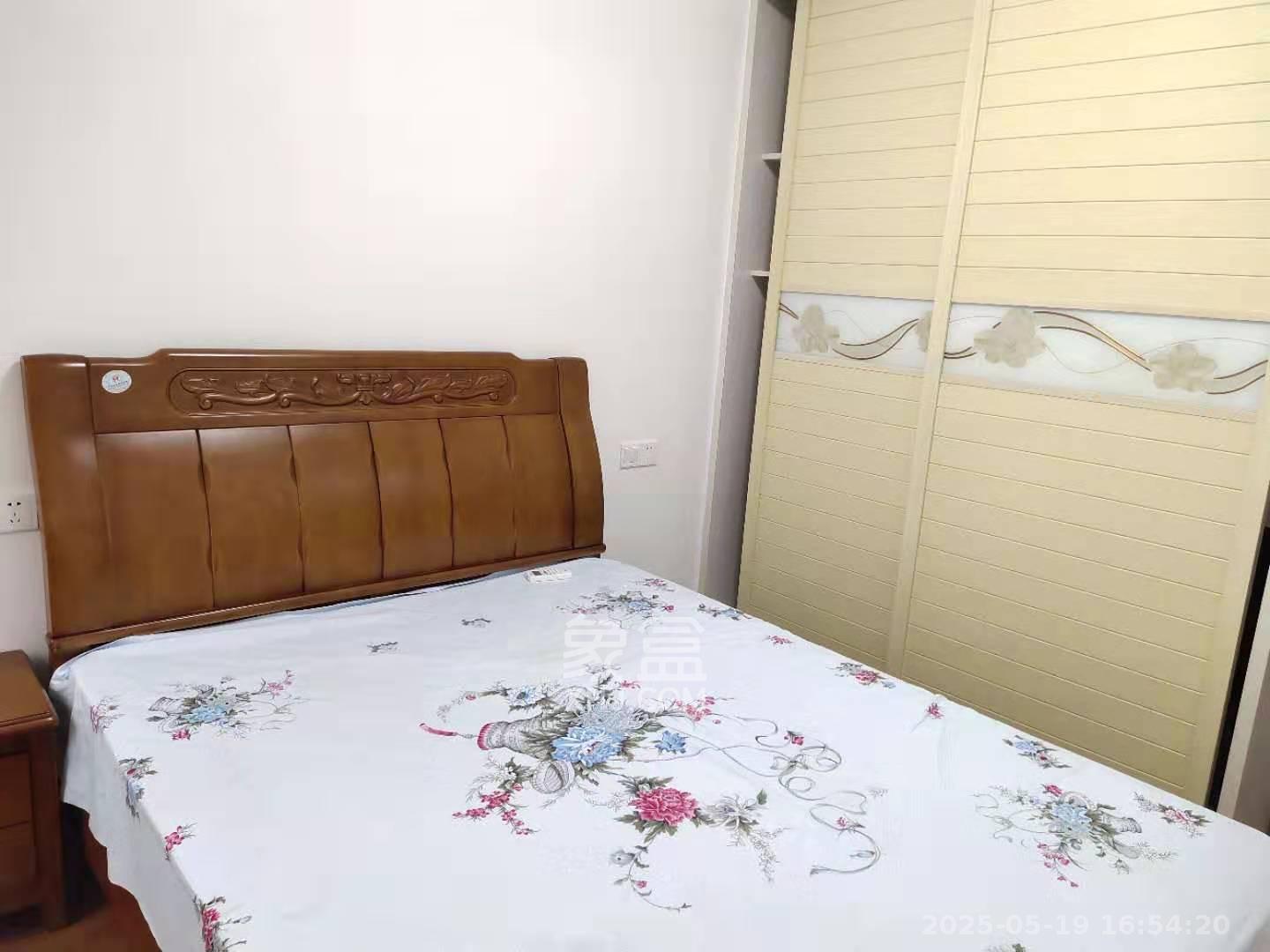 长房时代城  2室2厅1卫   2800.00元/月室内图