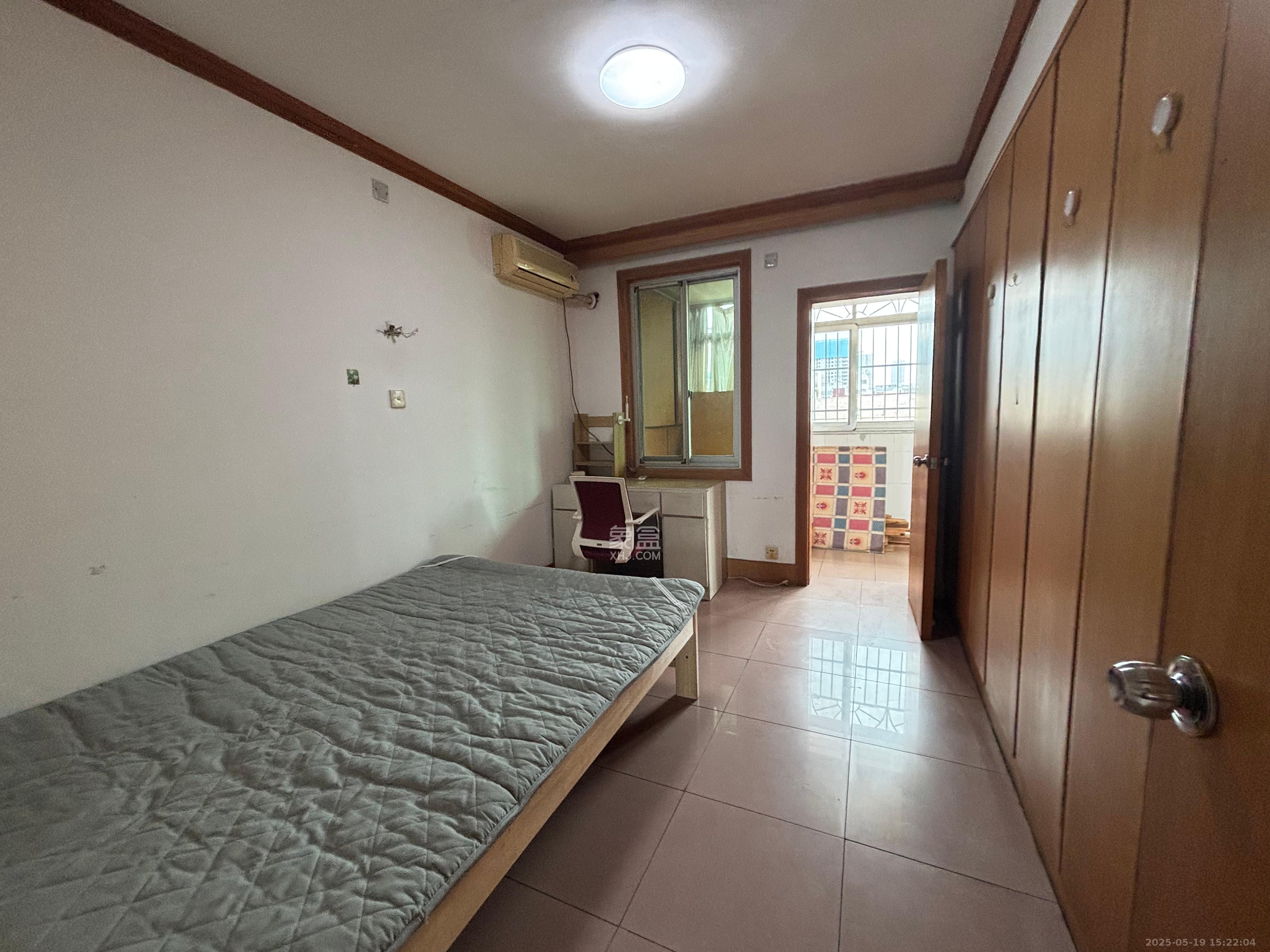 石油小区 3室1厅1卫 1800.0元/月 石油小区 3室1厅1卫 1800.0元/月室内图