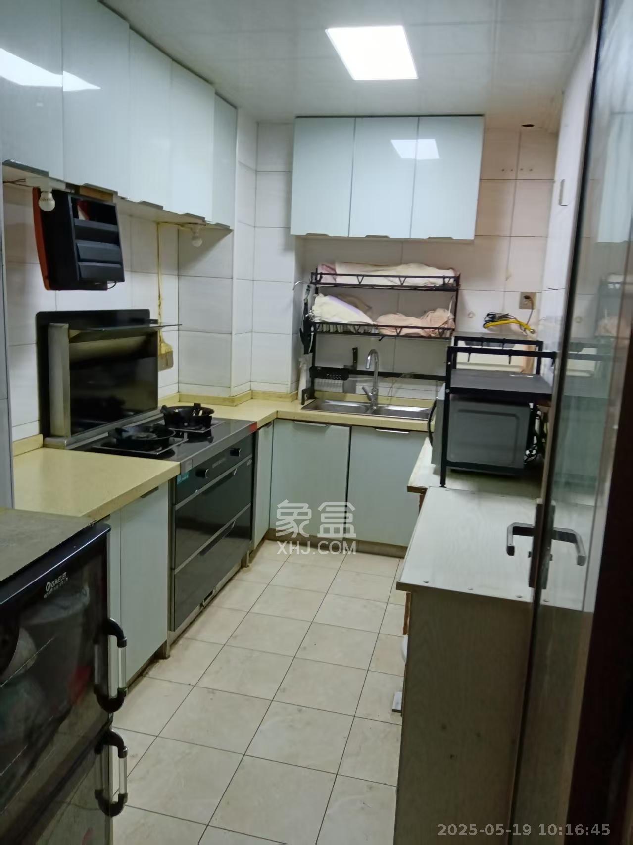 金轮星光名座 2室2厅1卫 2300.0元/月 金轮星光名座 2室2厅1卫 2300.0元/月室内图