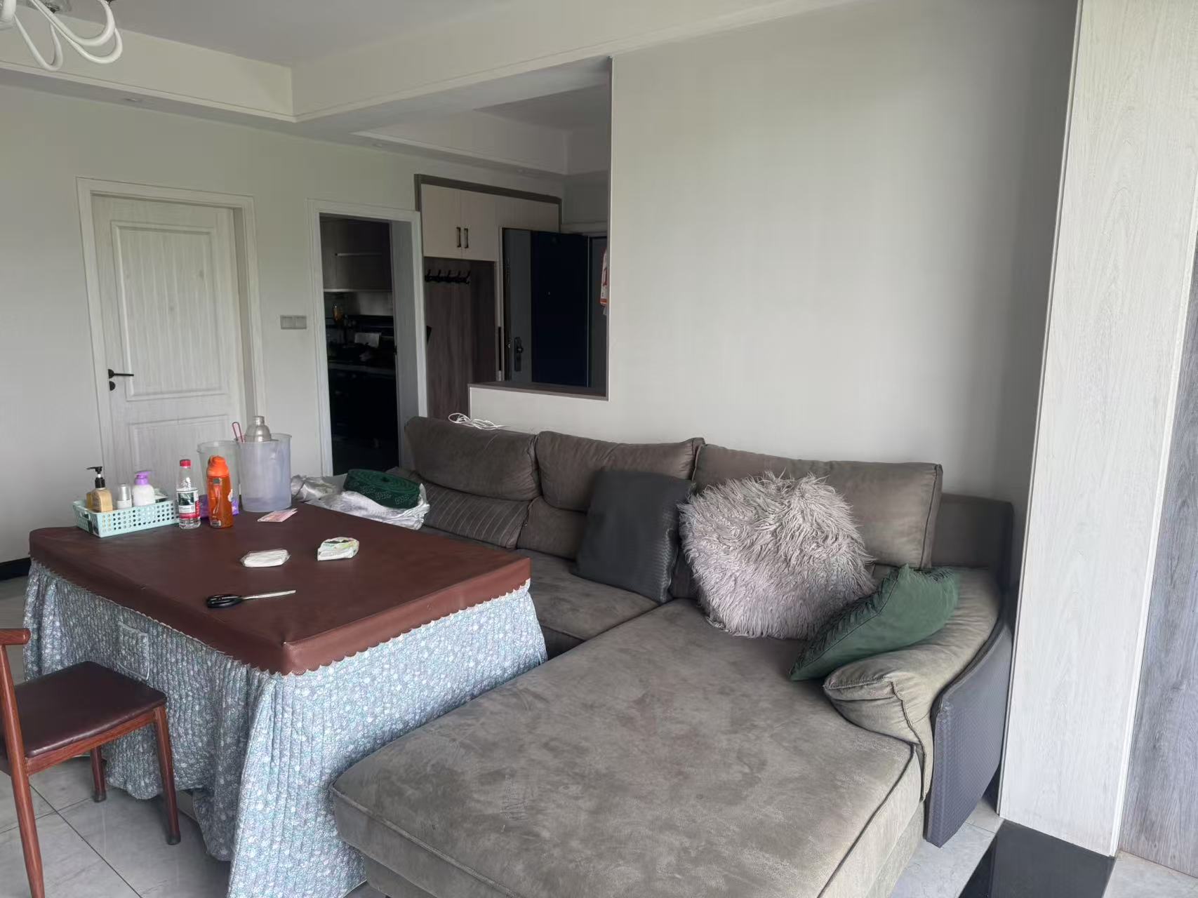 盛达佳苑 4室2厅2卫 2100.0元/月 盛达佳苑 4室2厅2卫 2100.0元/月室内图