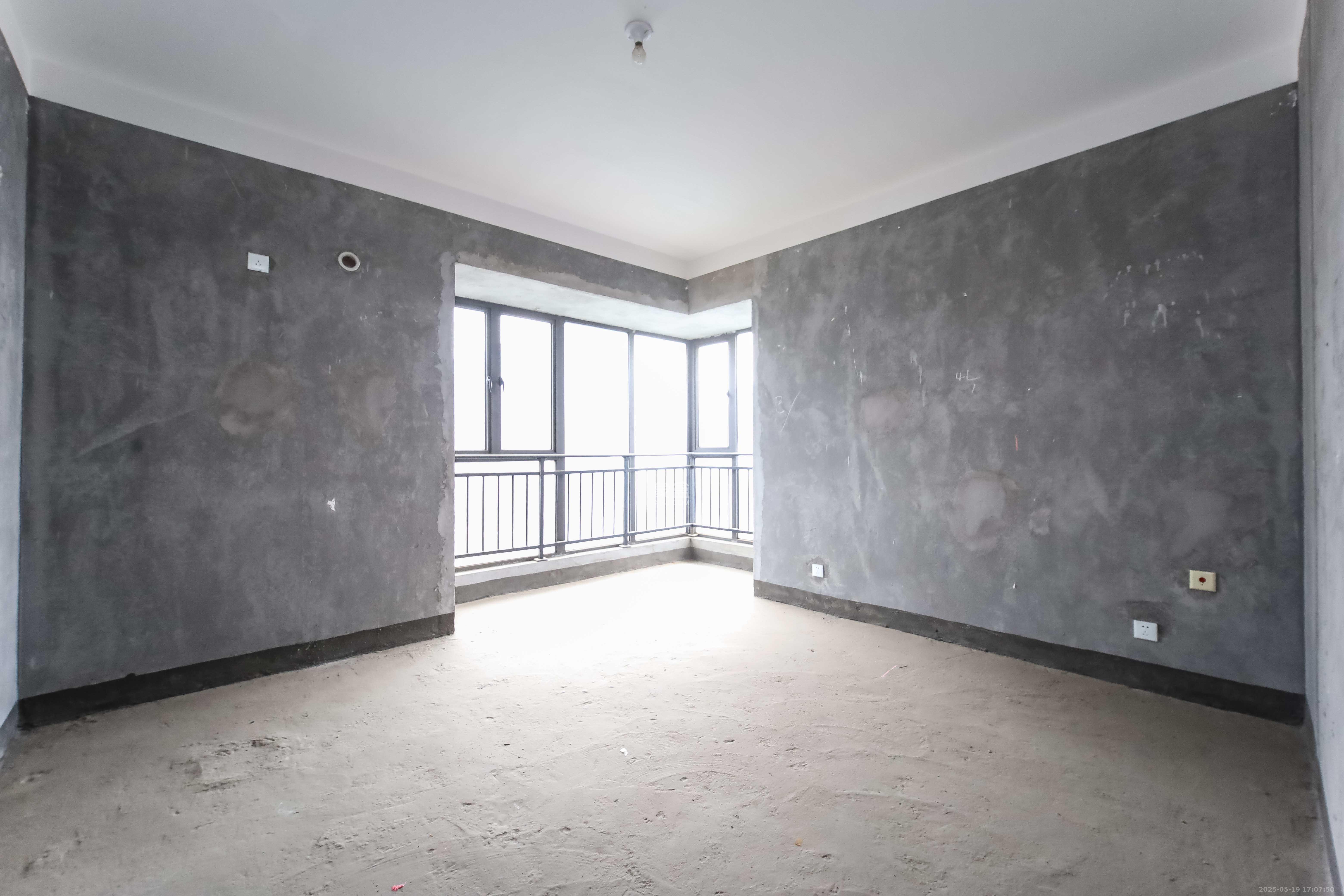 湘域熙岸  3室2厅2卫    155.0万 湘域熙岸  3室2厅2卫    155.0万卧室