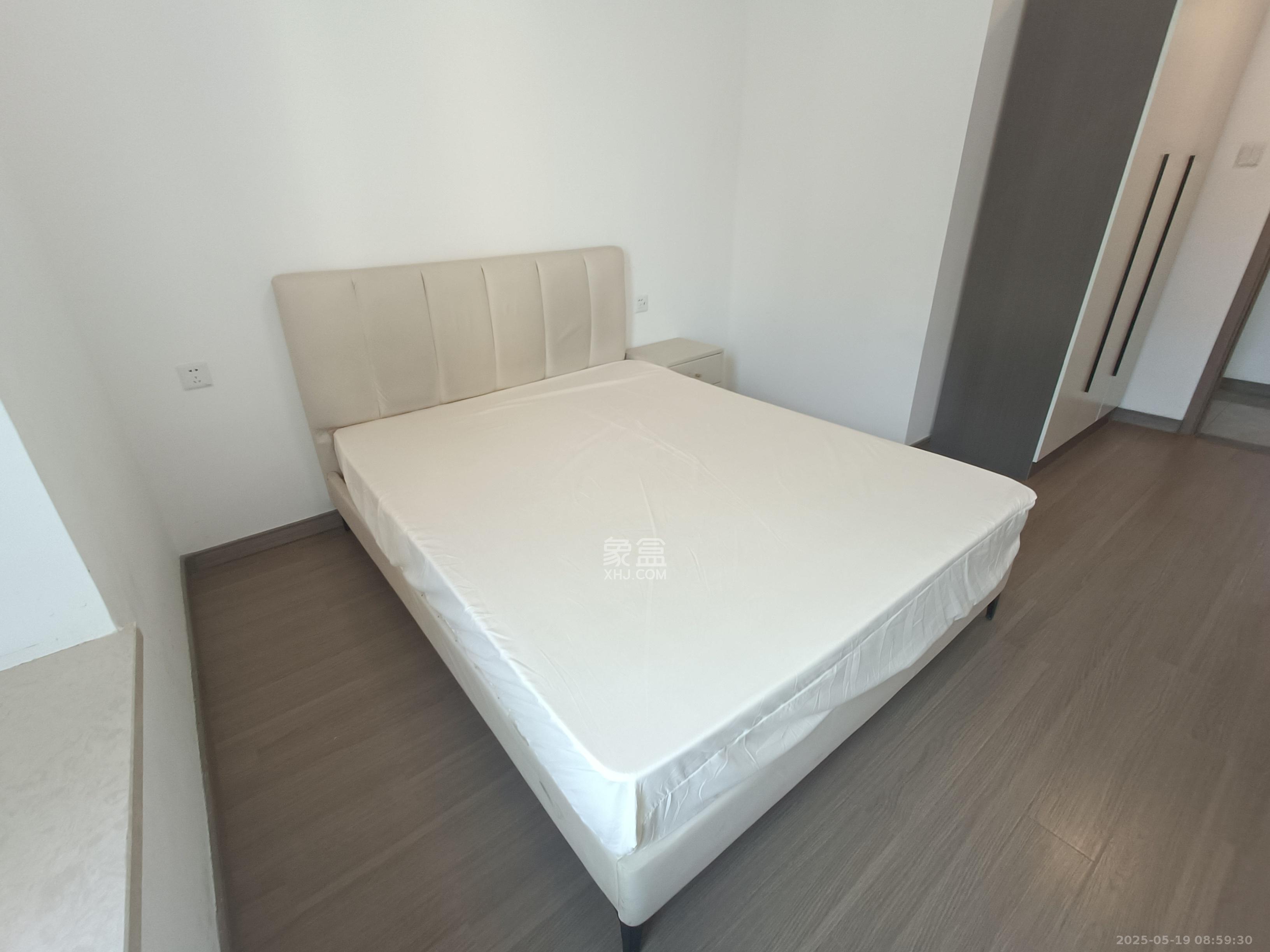 越秀亲爱里  4室2厅2卫   3200.00元/月室内图