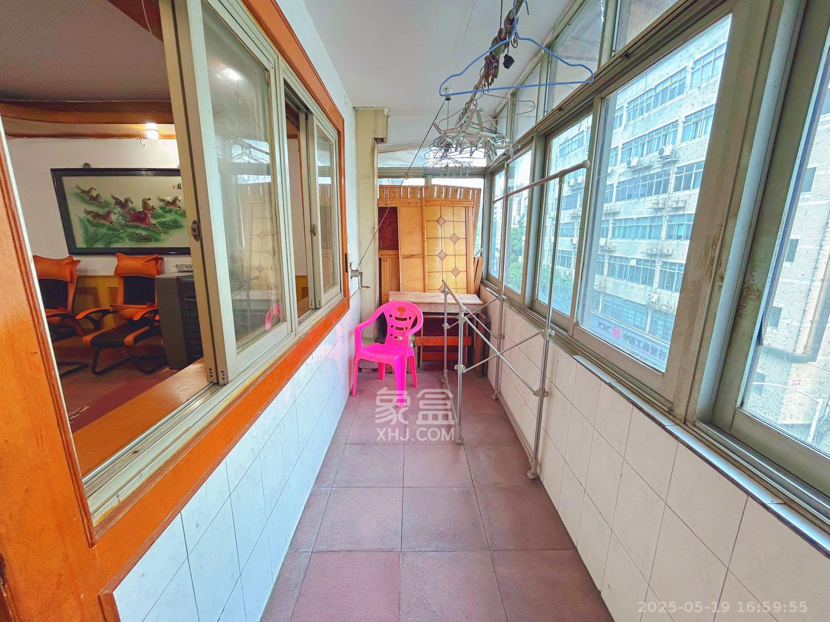 陈家湖小区 3室1厅1卫 1980.0元/月 陈家湖小区 3室1厅1卫 1980.0元/月室内图