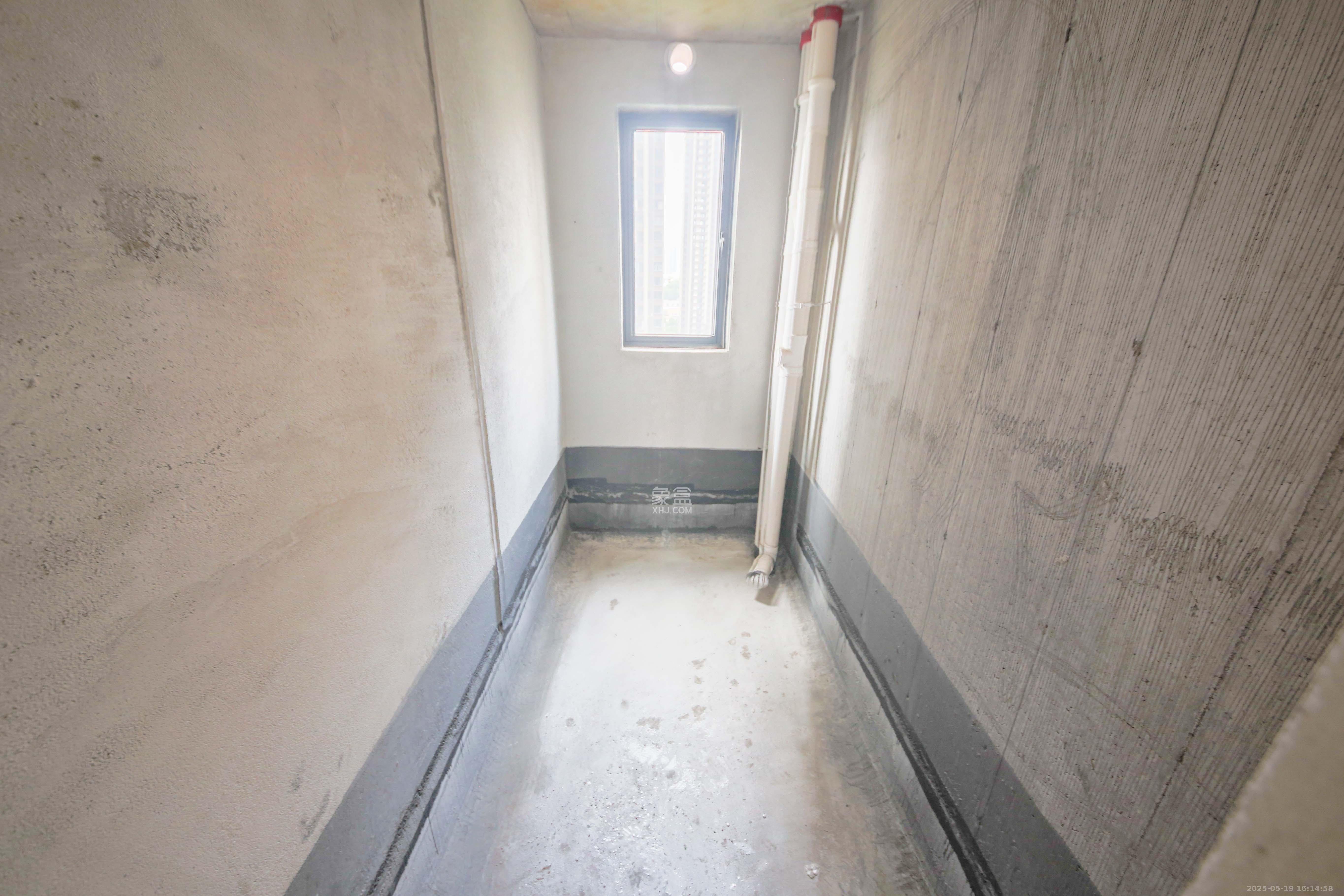 中建钰和城  3室2厅2卫   135.00万卫生间