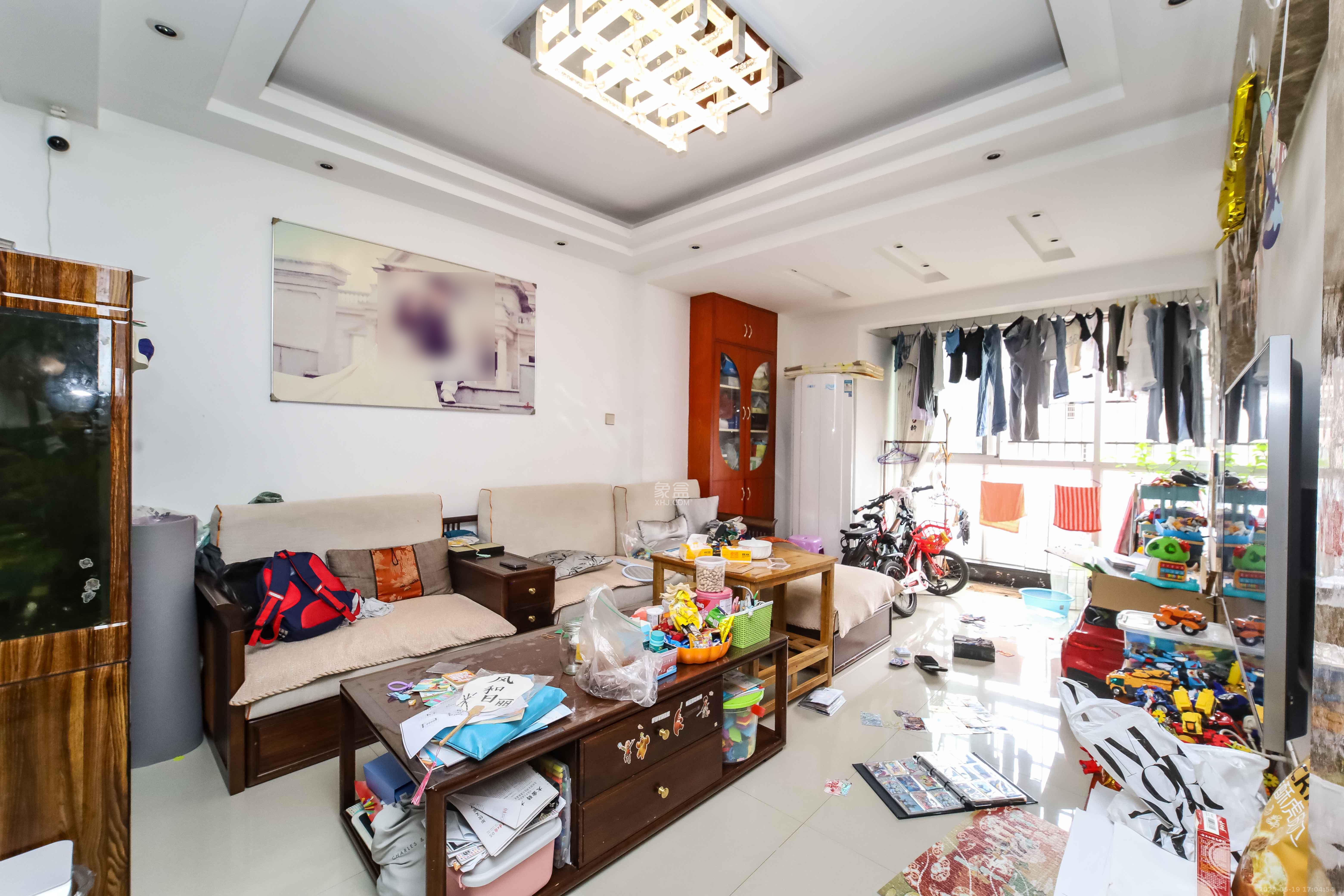 上河国际C区  3室2厅1卫   95.00万客厅