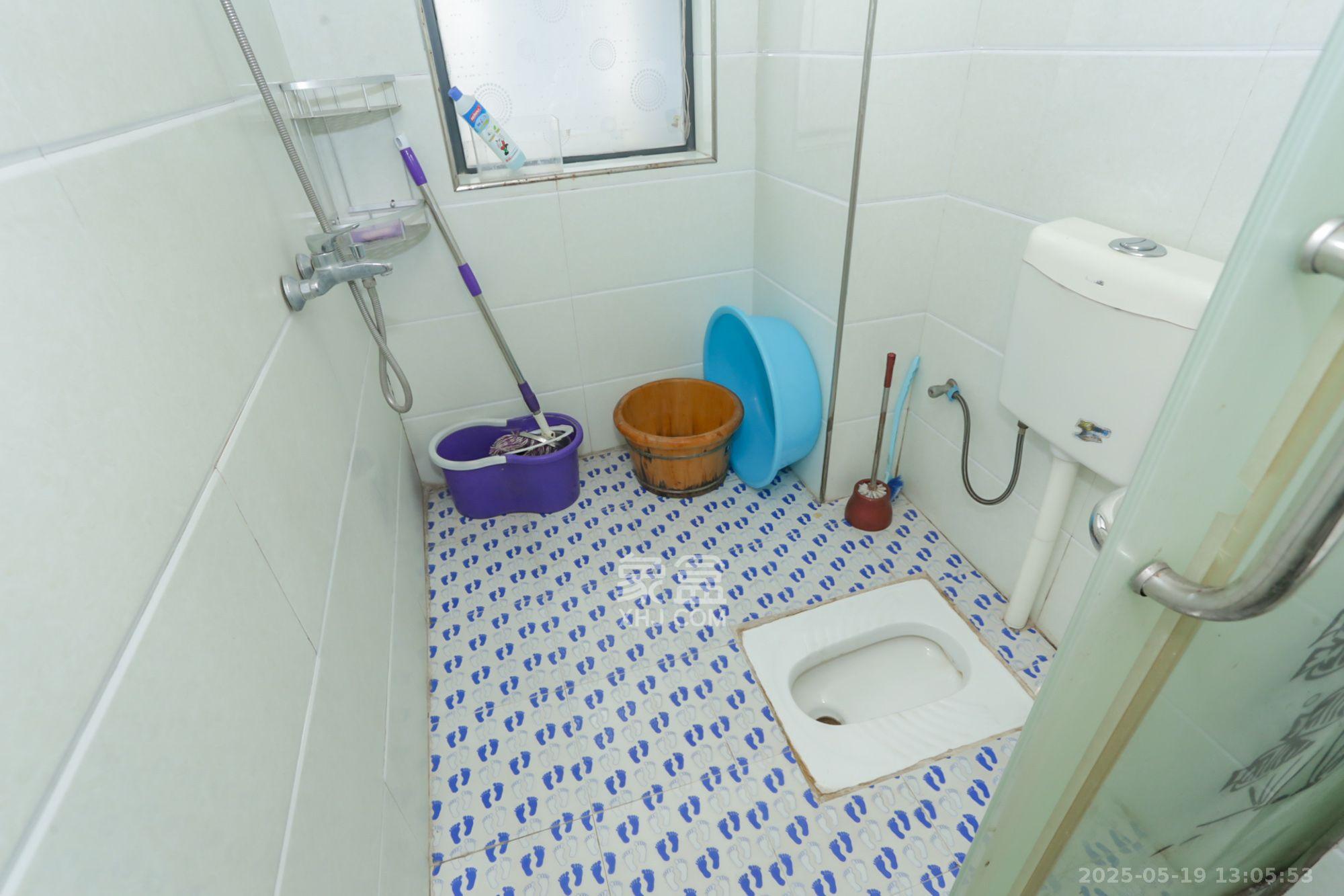 莱茵城 3室2厅1卫 2200.0元/月 莱茵城 3室2厅1卫 2200.0元/月室内图