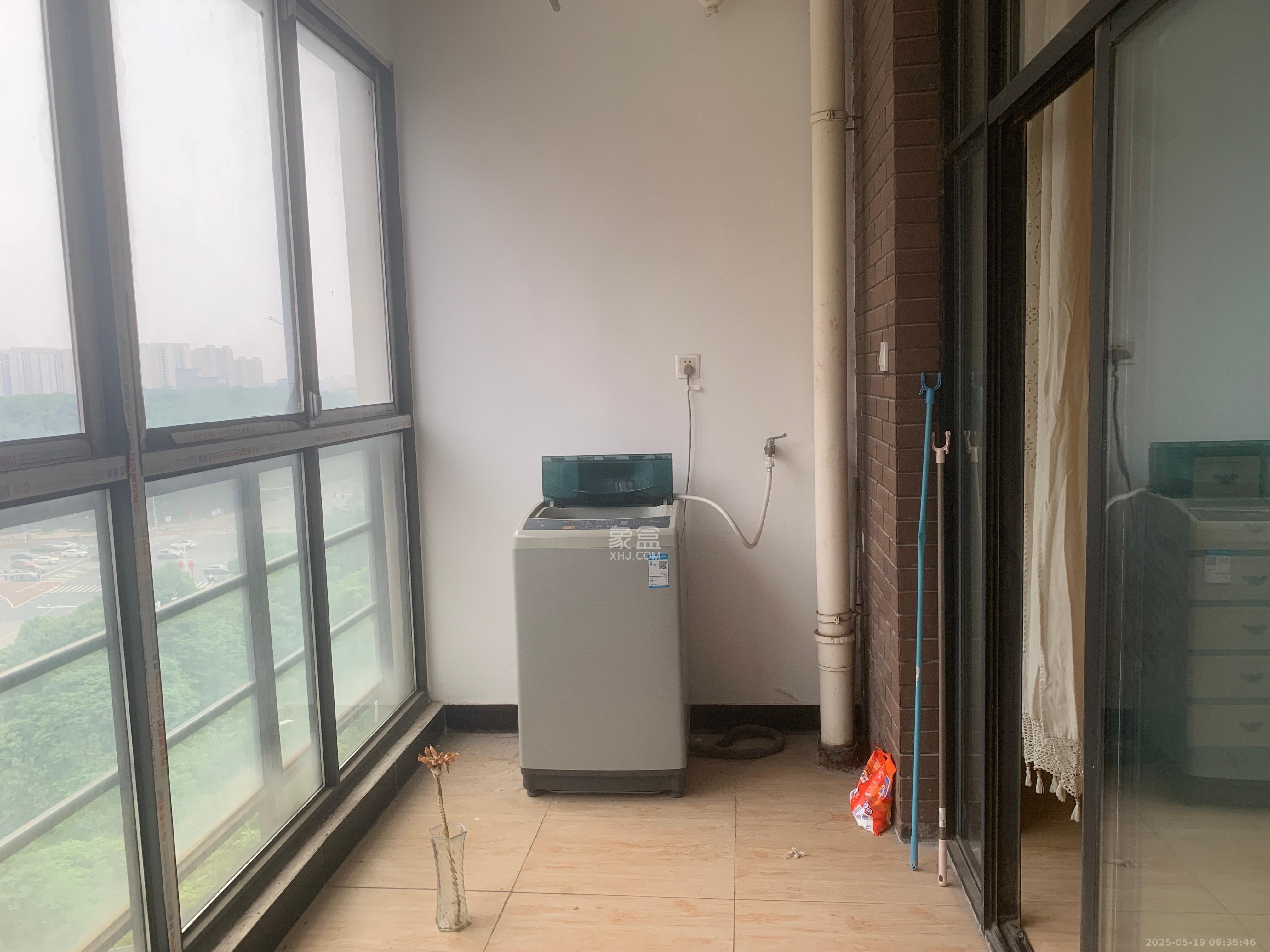 鑫远湘府华城 3室2厅1卫 2500.0元/月 鑫远湘府华城 3室2厅1卫 2500.0元/月室内图