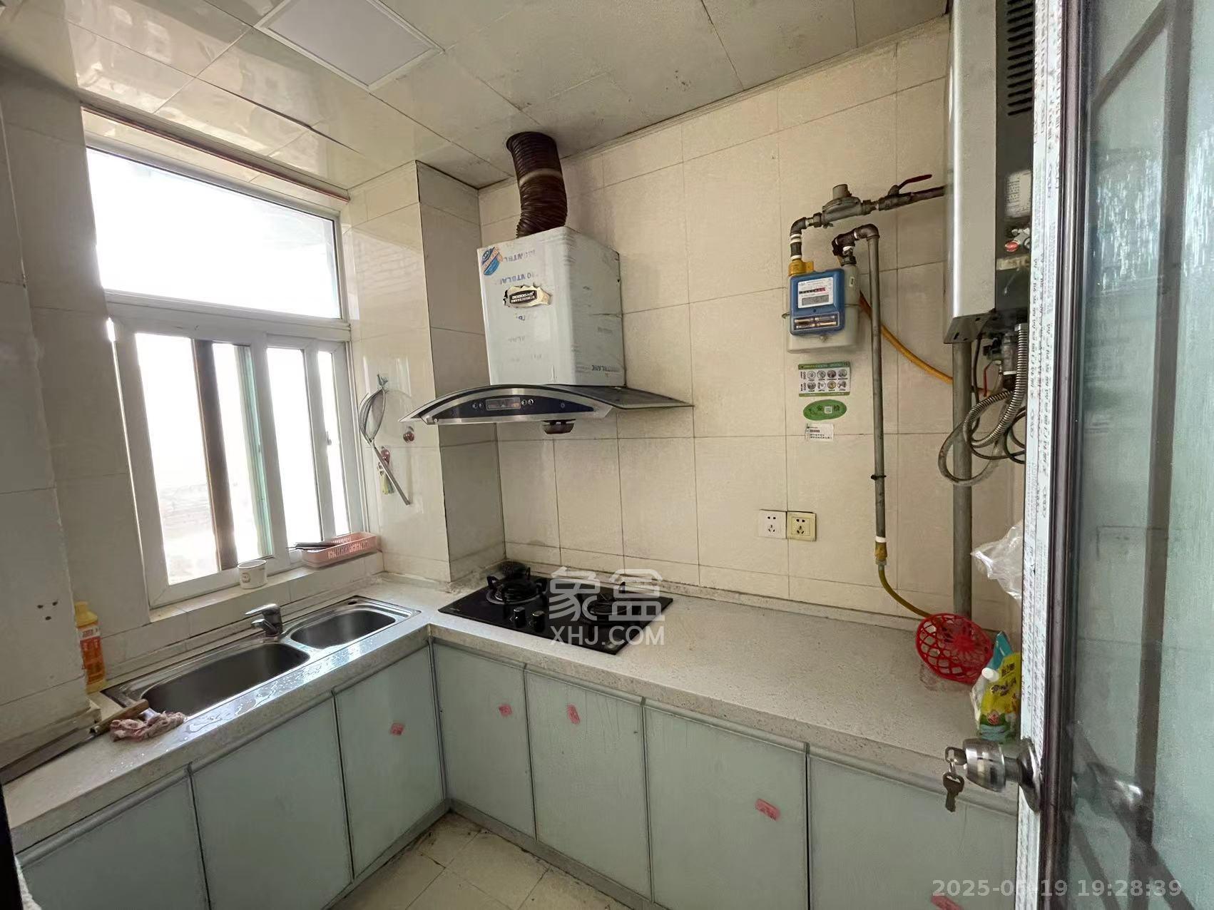 活力康城  2室2厅1卫   2200.00元/月室内图