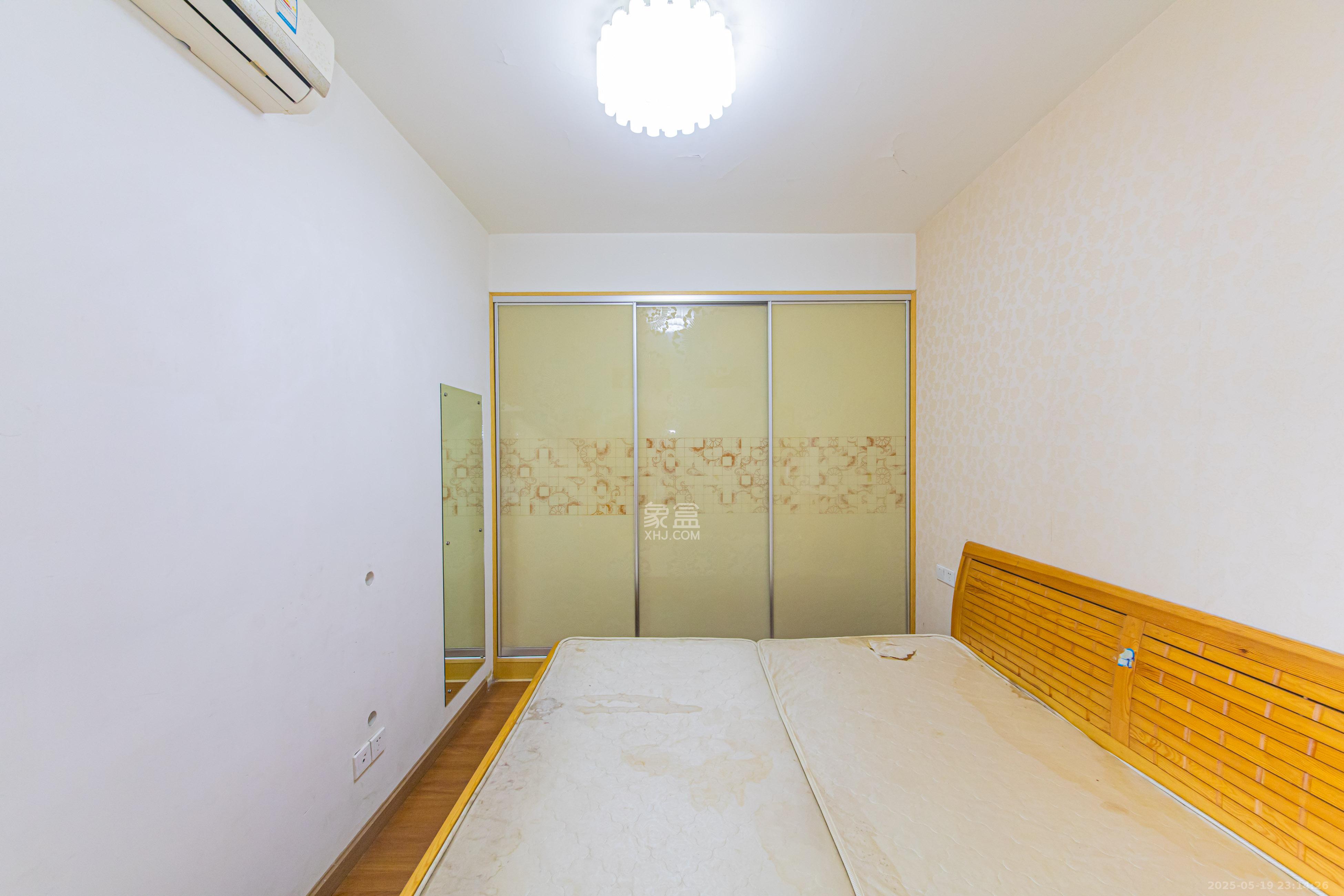 生活艺术城 2室2厅1卫 56.0万 生活艺术城 2室2厅1卫 56.0万卧室