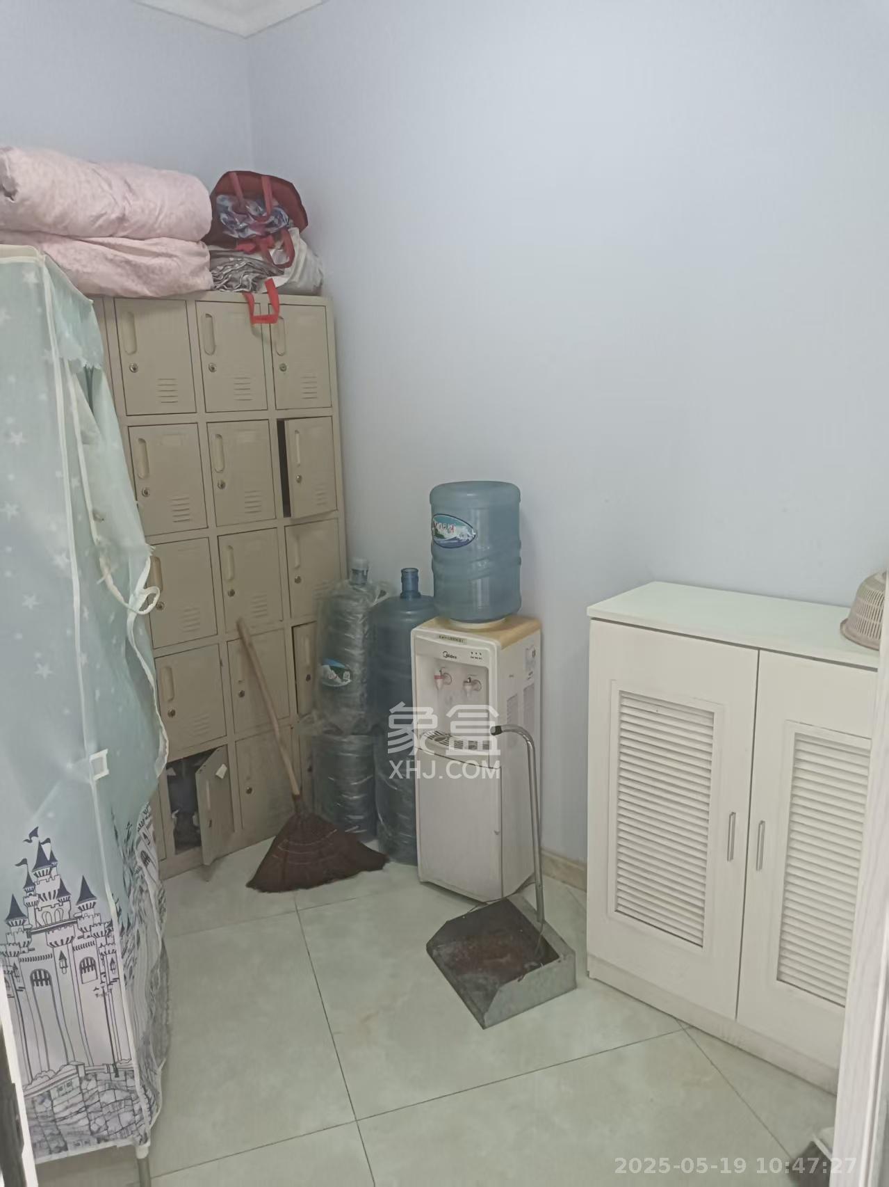 维一星城原山苑 3室2厅2卫 2600.0元/月 维一星城原山苑 3室2厅2卫 2600.0元/月室内图