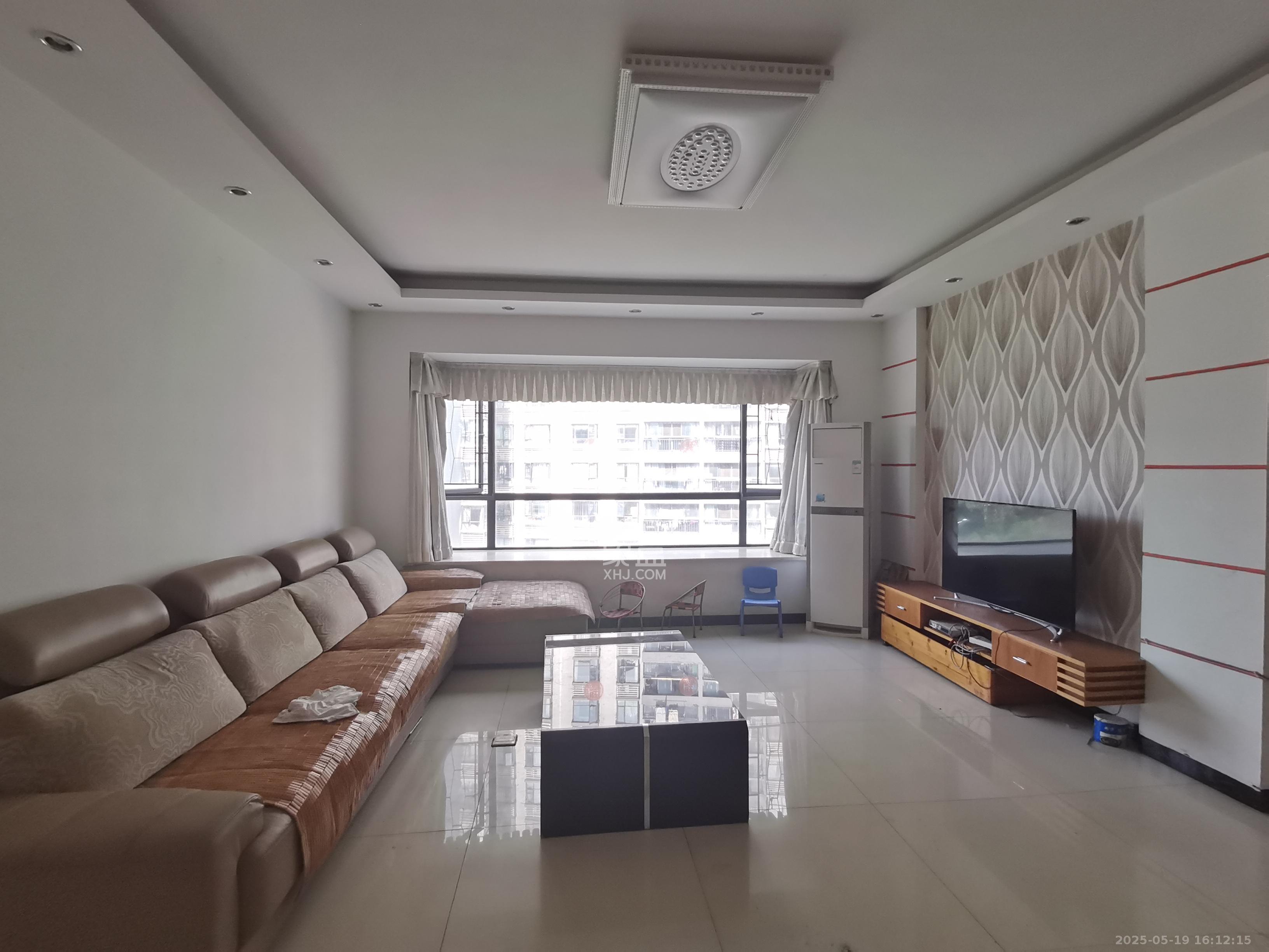 莱茵城 3室2厅1卫 2300.0元/月 莱茵城 3室2厅1卫 2300.0元/月室内图