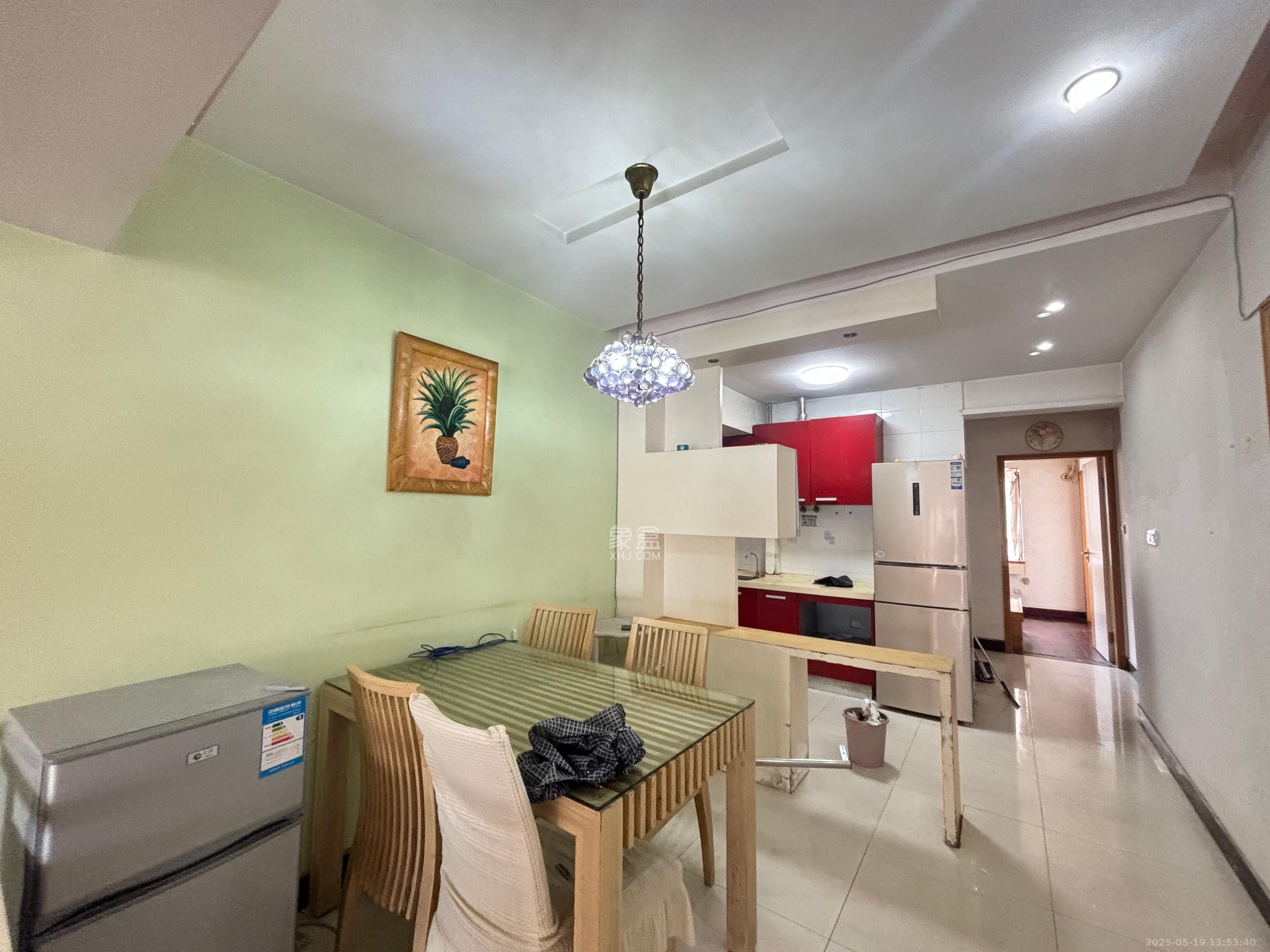 都市春天 3室2厅2卫 2400.0元/月 都市春天 3室2厅2卫 2400.0元/月室内图