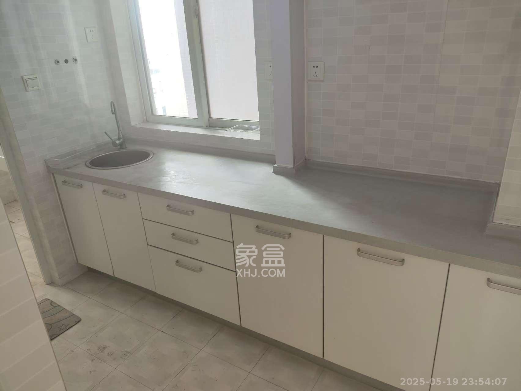 巧克力空间(建鸿达现代大厦) 1室1厅1卫 2000.0元/月 巧克力空间(建鸿达现代大厦) 1室1厅1卫 2000.0元/月室内图