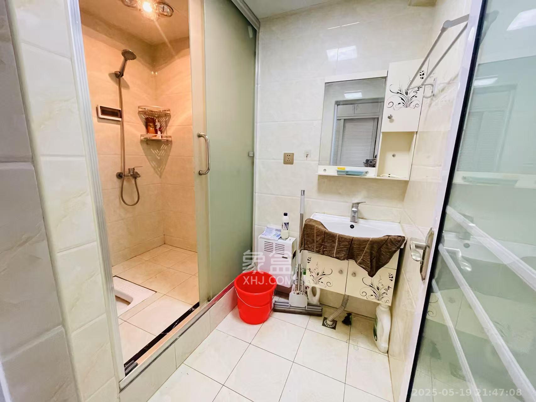 怡海星城 1室1厅1卫 1100.0元/月 怡海星城 1室1厅1卫 1100.0元/月室内图