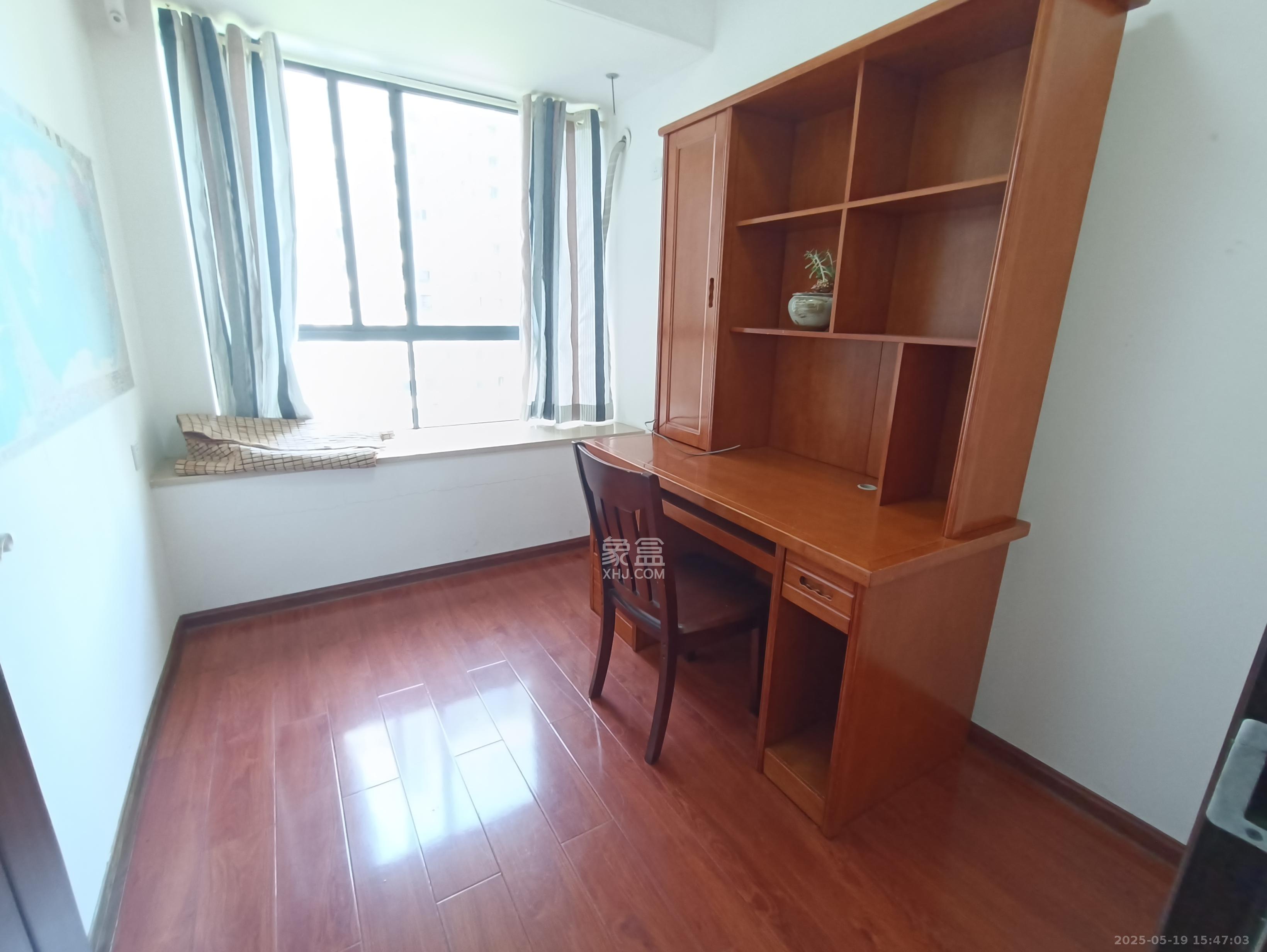 长房时代城  3室2厅1卫   2700.00元/月室内图