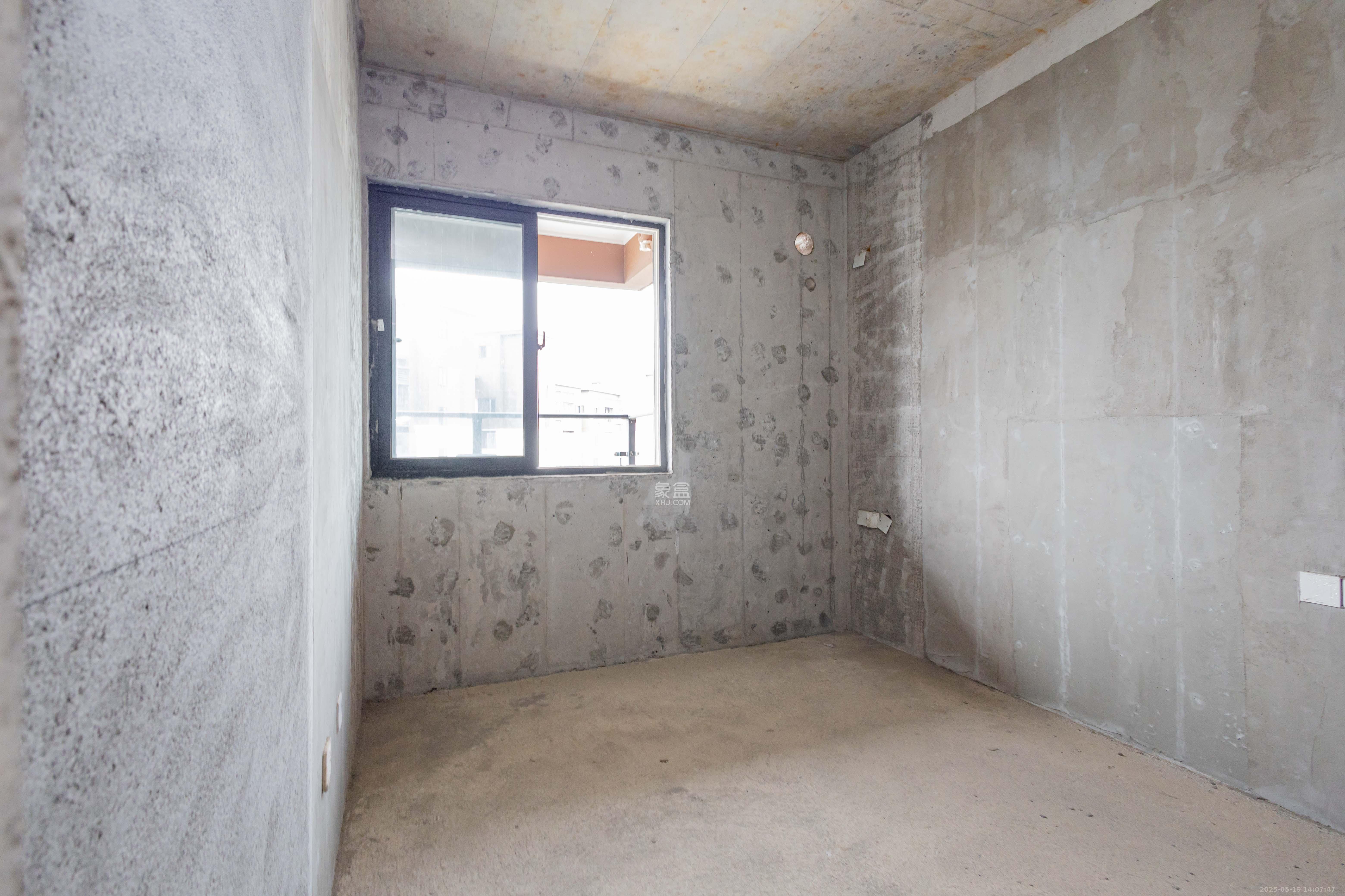 华远碧桂园海蓝城 3室2厅2卫 79.8万 华远碧桂园海蓝城 3室2厅2卫 79.8万卧室