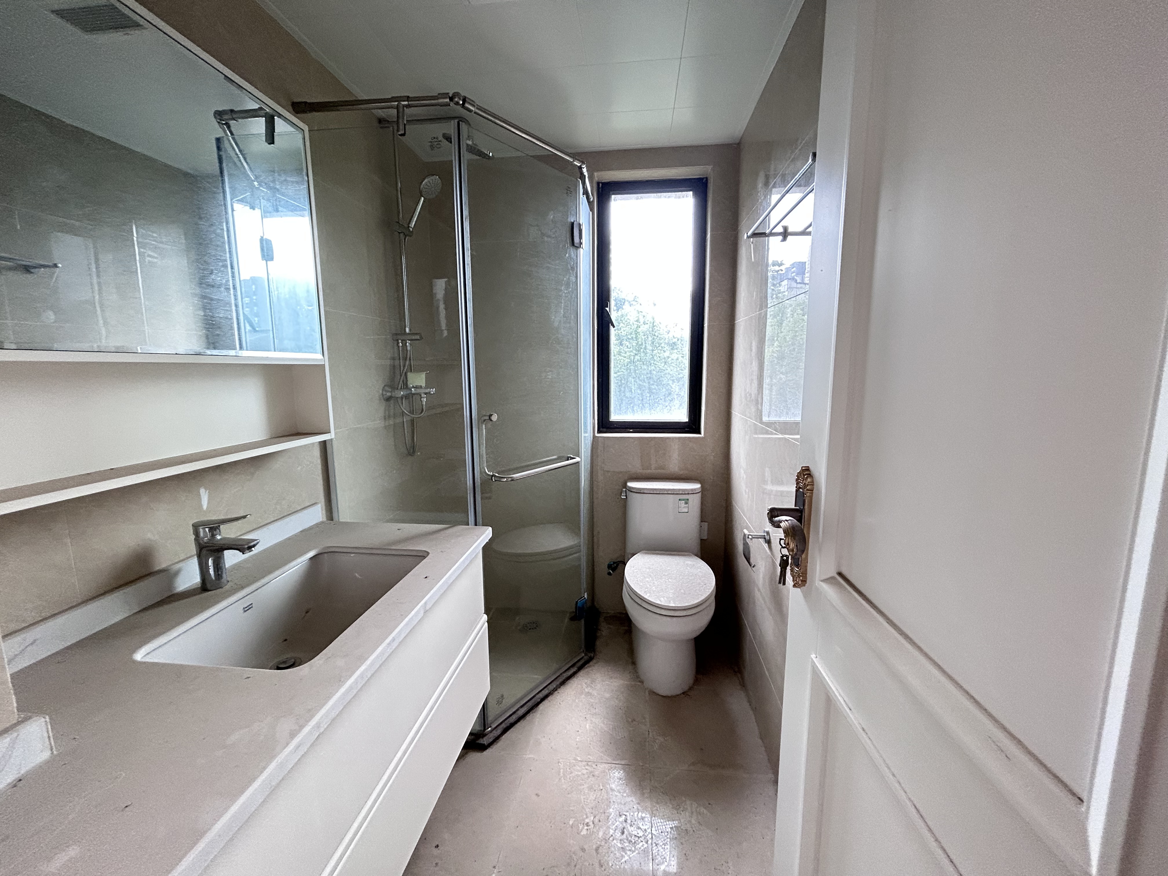 荣盛碧桂园铂悦府 4室2厅2卫 1600.0元/月 荣盛碧桂园铂悦府 4室2厅2卫 1600.0元/月室内图