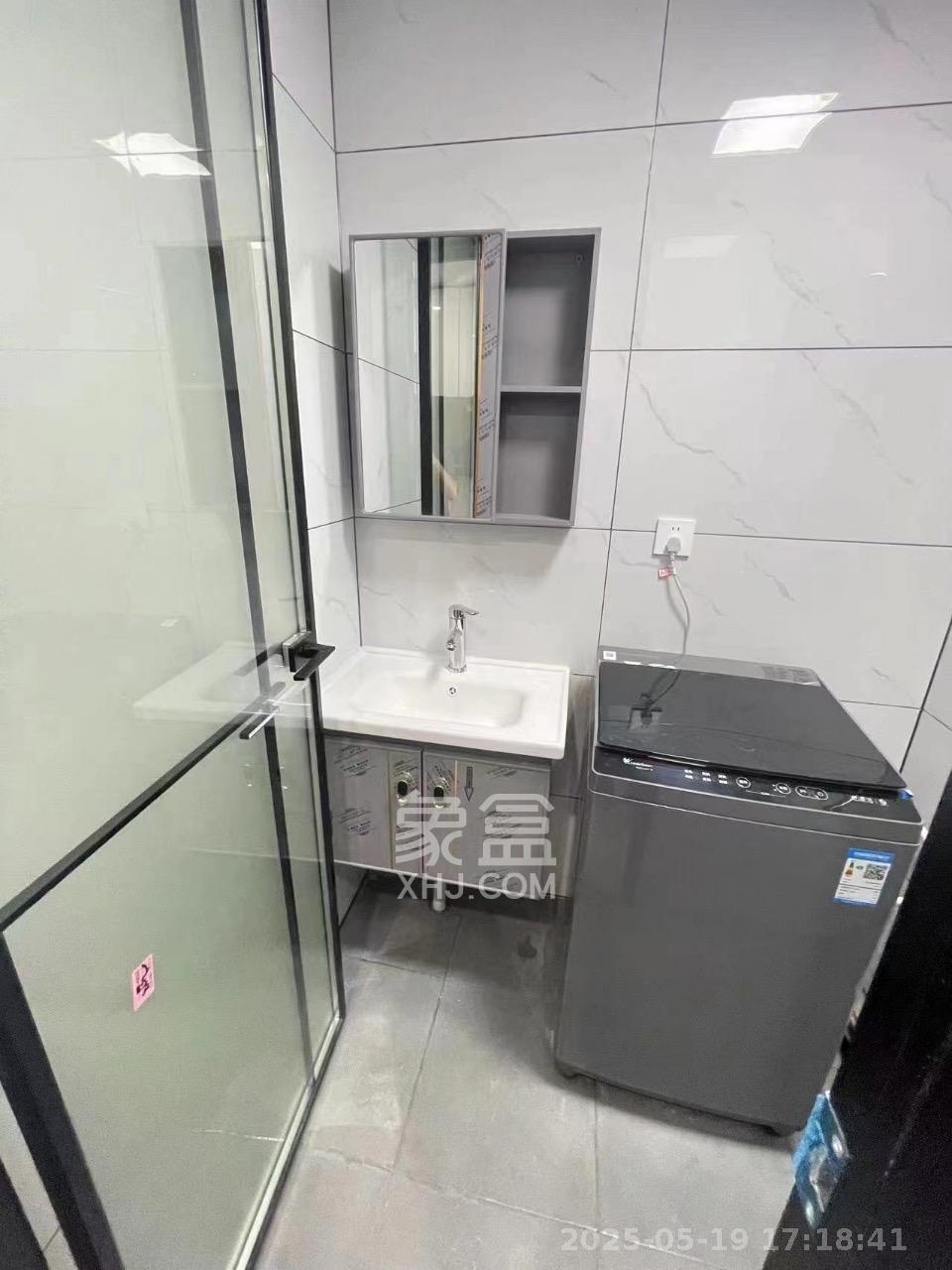 信诚湘江揽月(至善美景大厦) 1室0厅0卫 1300.0元/月 信诚湘江揽月(至善美景大厦) 1室0厅0卫 1300.0元/月室内图