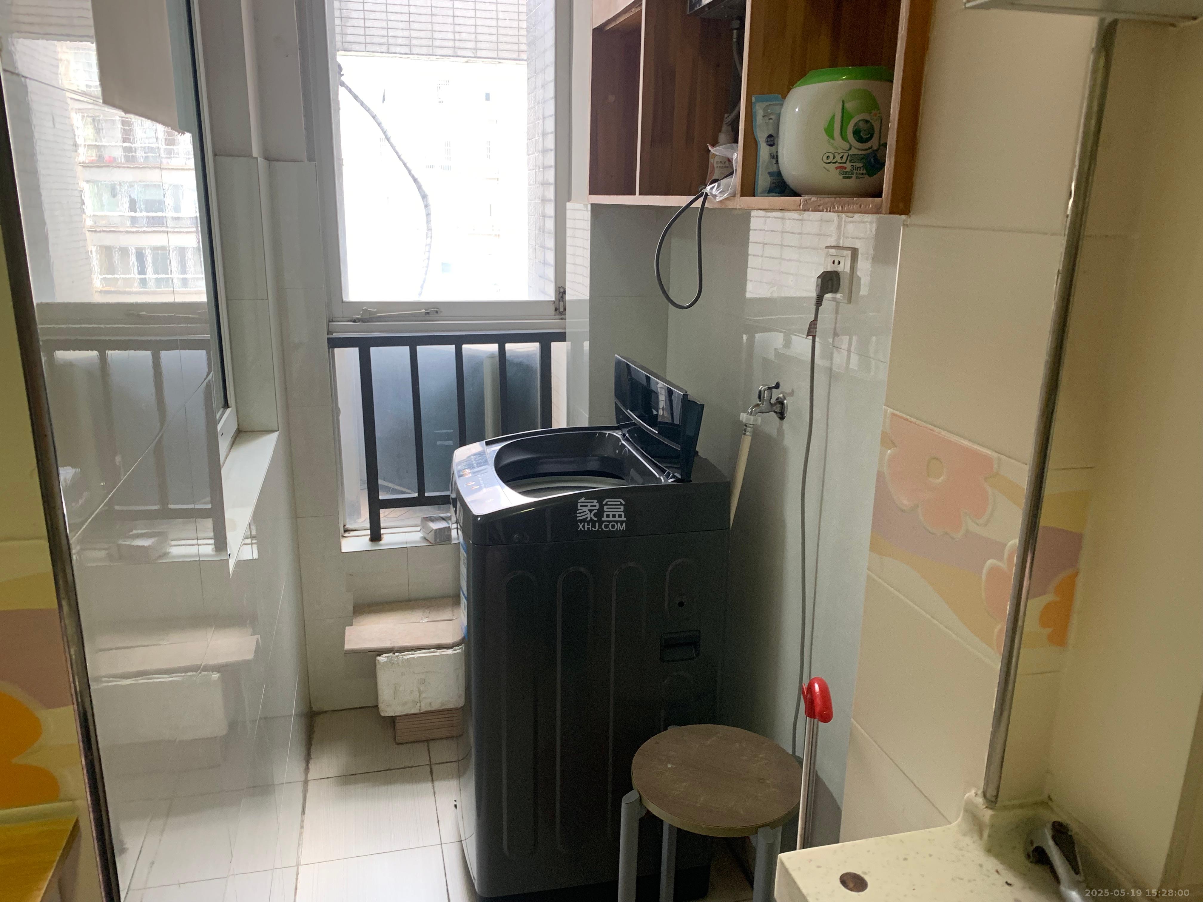 月湖兰庭  1室2厅2卫   2200.00元/月室内图
