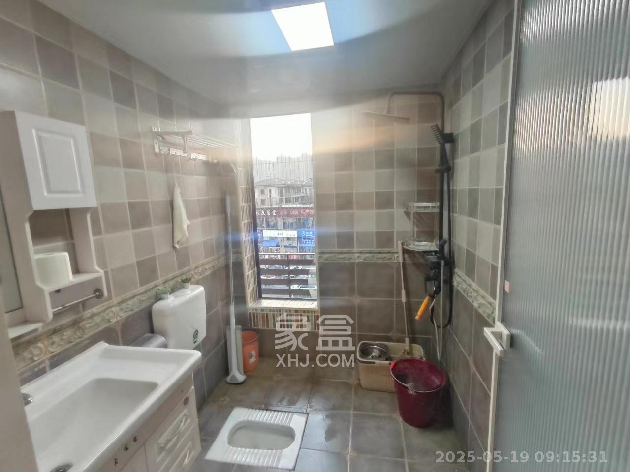 龙湖湘风原著(龙湖湘风星城) 4室2厅2卫 2400.0元/月 龙湖湘风原著(龙湖湘风星城) 4室2厅2卫 2400.0元/月室内图