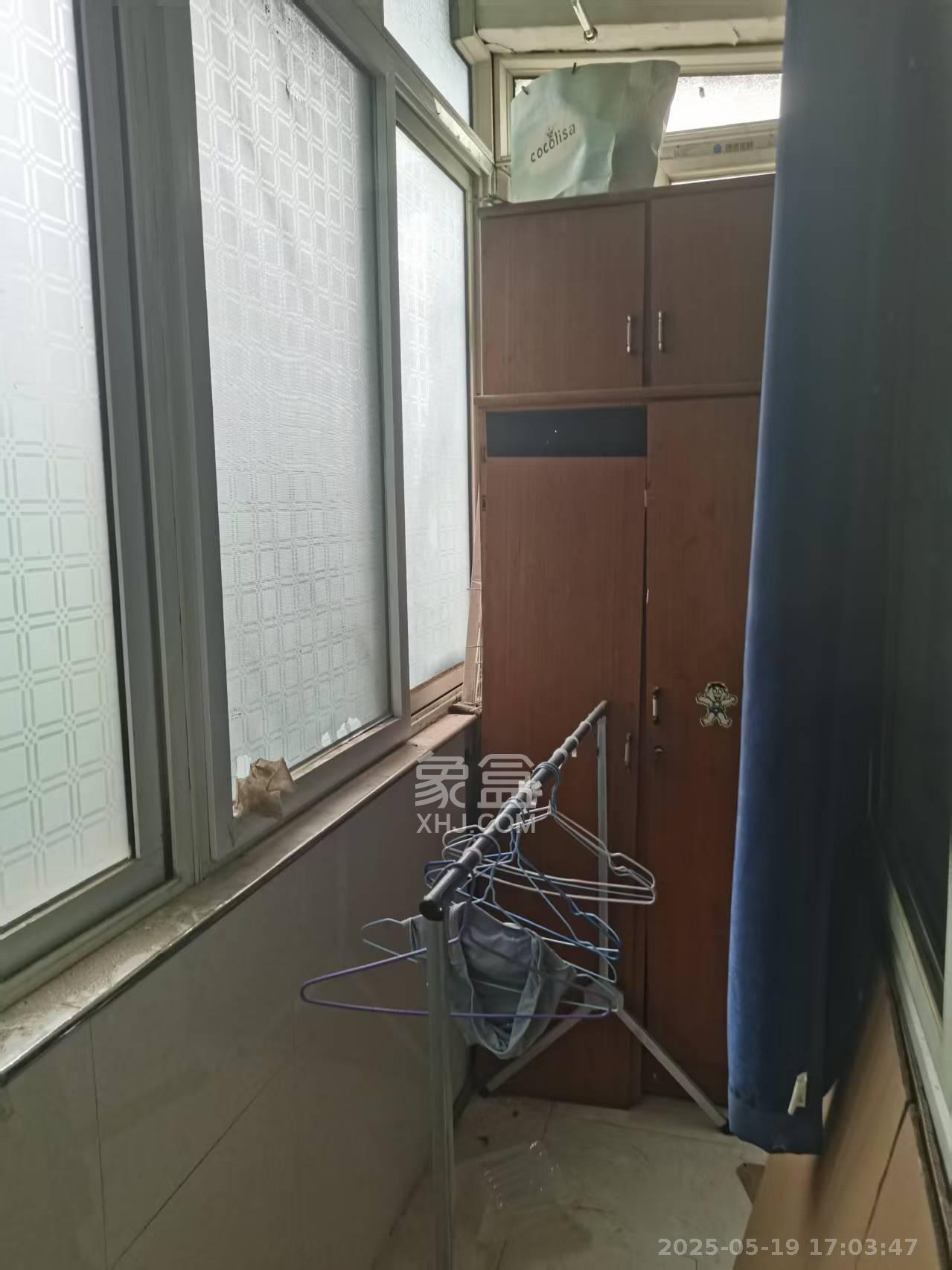 湖南中医药大学东塘住宅区 1室1厅1卫 1500.0元/月 湖南中医药大学东塘住宅区 1室1厅1卫 1500.0元/月室内图