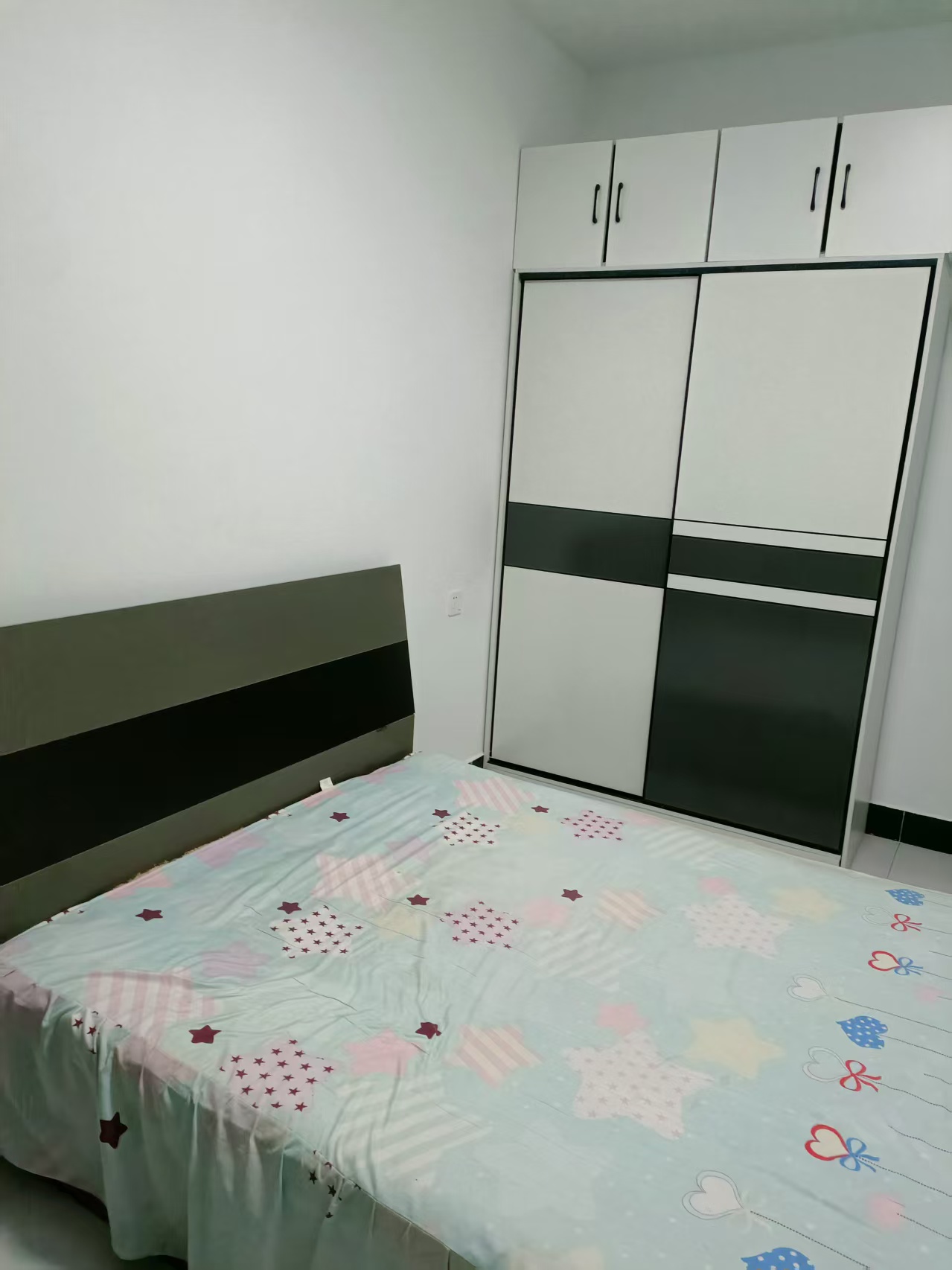 香江书香门第  3室2厅2卫   2200.00元/月室内图